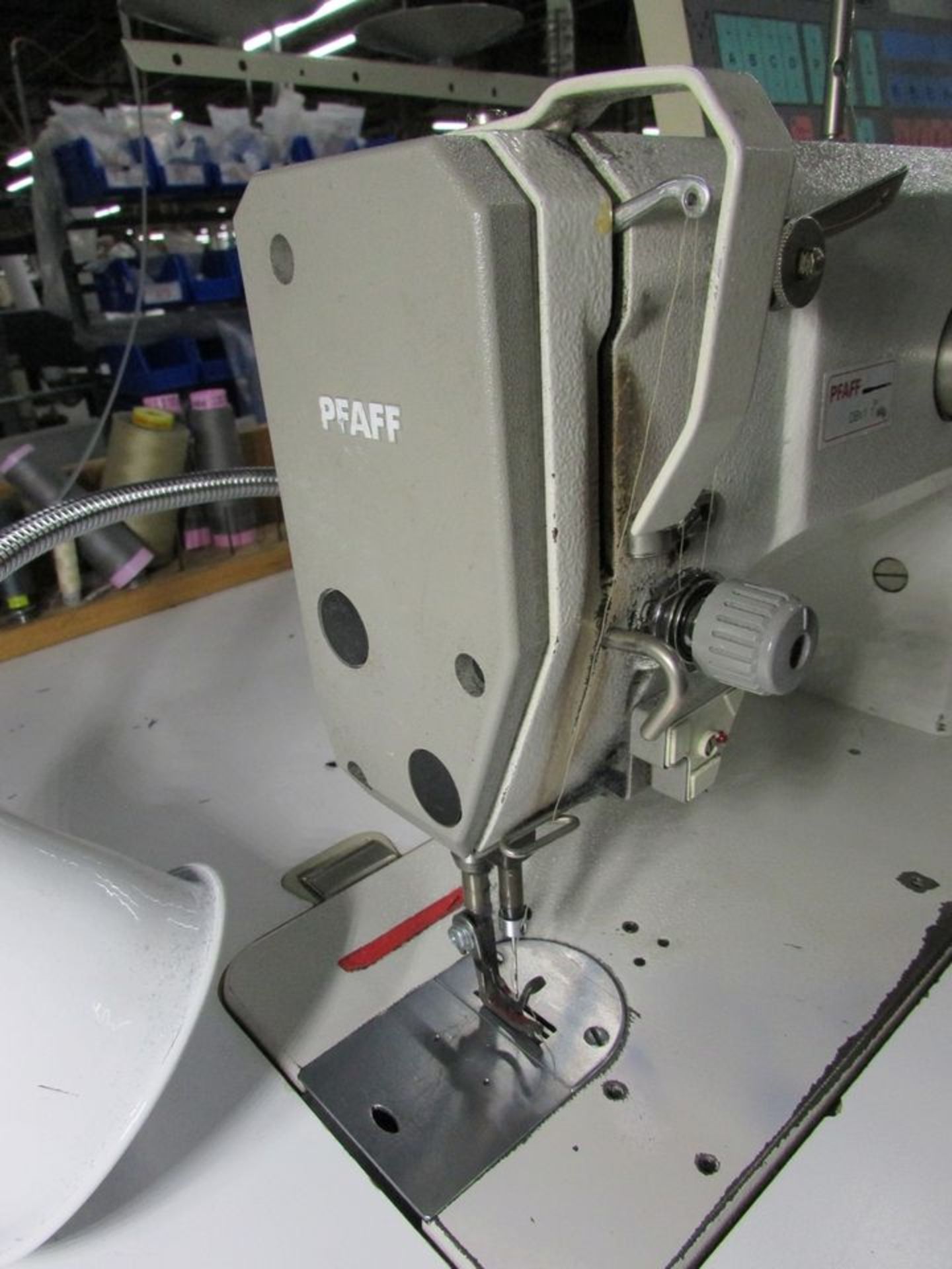 Pfaff Model 1053-8/31-900/24 (S/N: 3-117042) Single Needle Lockstitch Sewing Machine, Trimmer, - Image 5 of 10