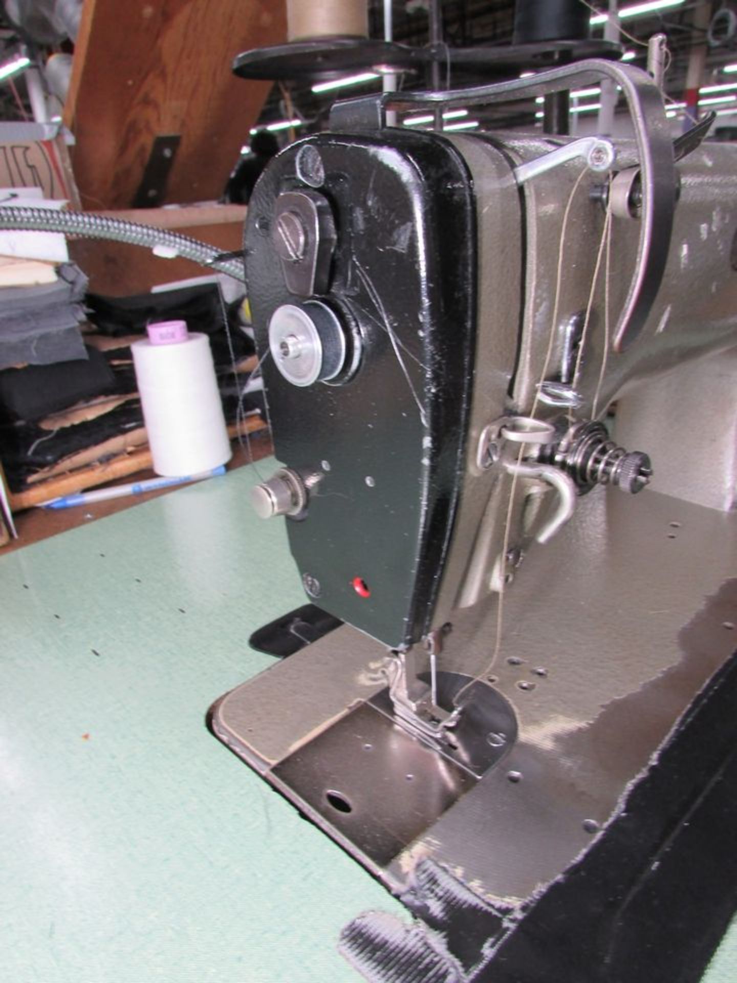 Pfaff Model 463-34/01 (S/N: 1292628) Single Needle Lockstitch Sewing Machine, Back Tack, Auto Needle - Image 5 of 9