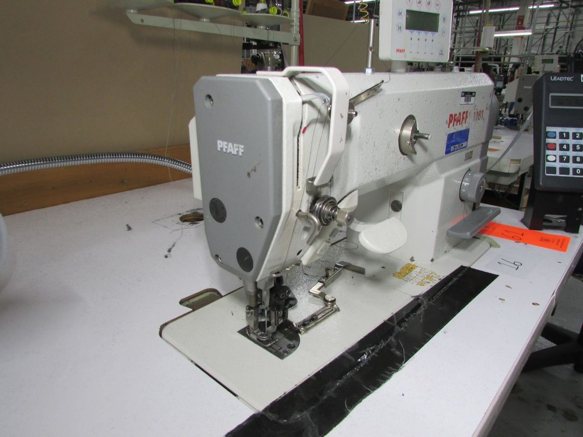 Pfaff Model 1181-321/001 (S/N: 2712267) Single Needle Lockstitch Close Sleeve Lining Sewing Machine, - Image 4 of 10