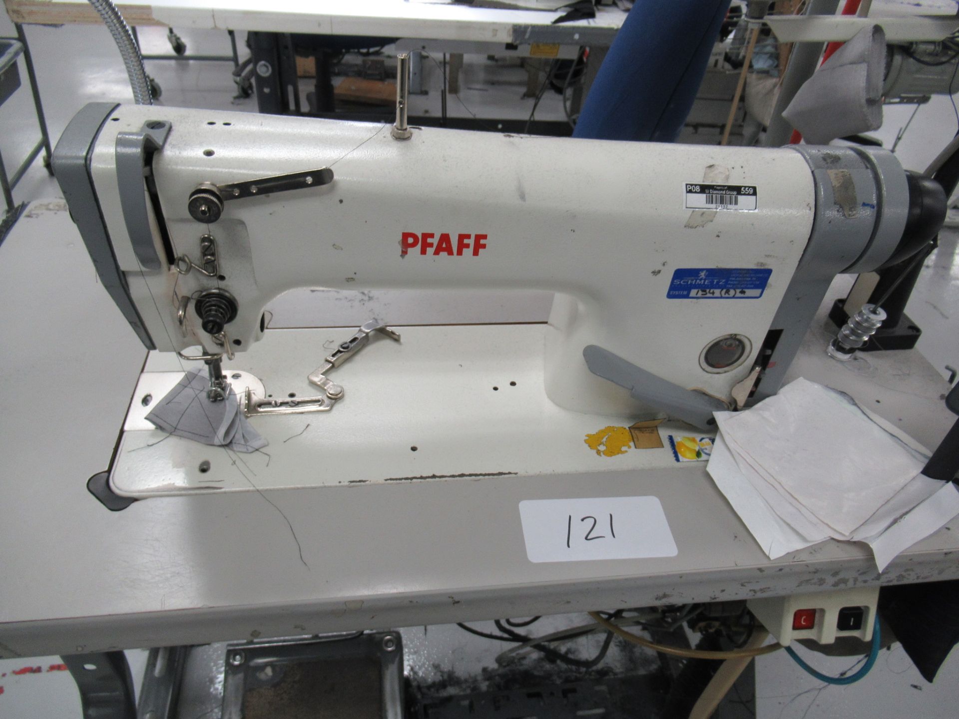 Pfaff Model 563K (S/N: 1597734) Single Needle Chainstitch Sewing Machine, Auto Needle Positioner,