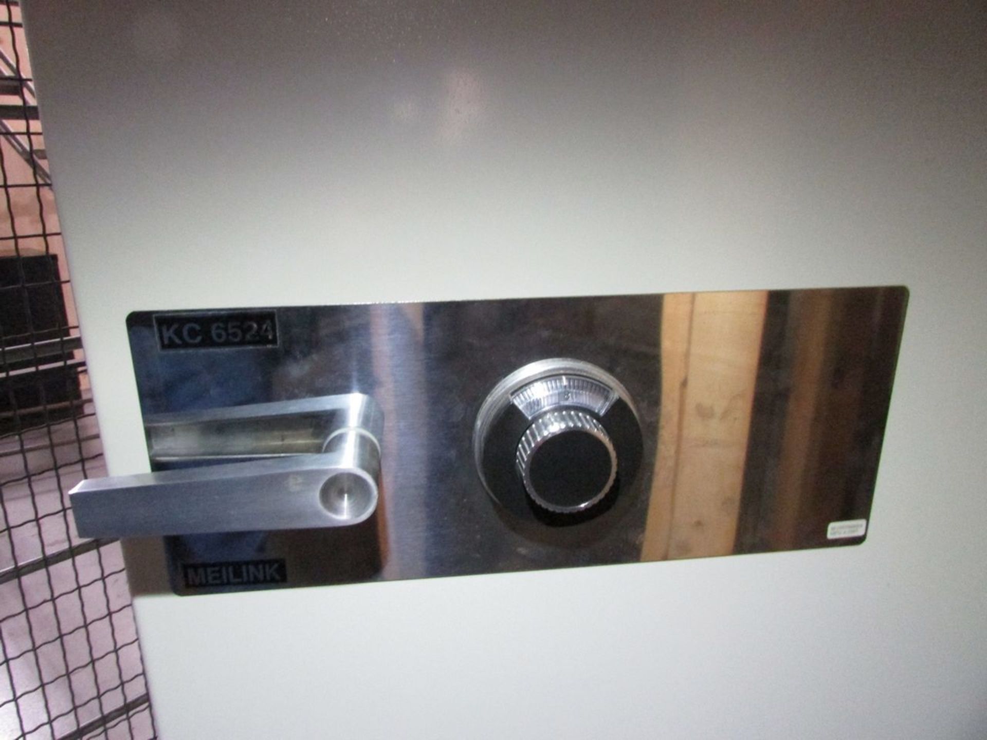 Meilink Model Gibraltar KC6524 (S/N: SF1997048058) (1997) Single Door Safe - Image 3 of 4