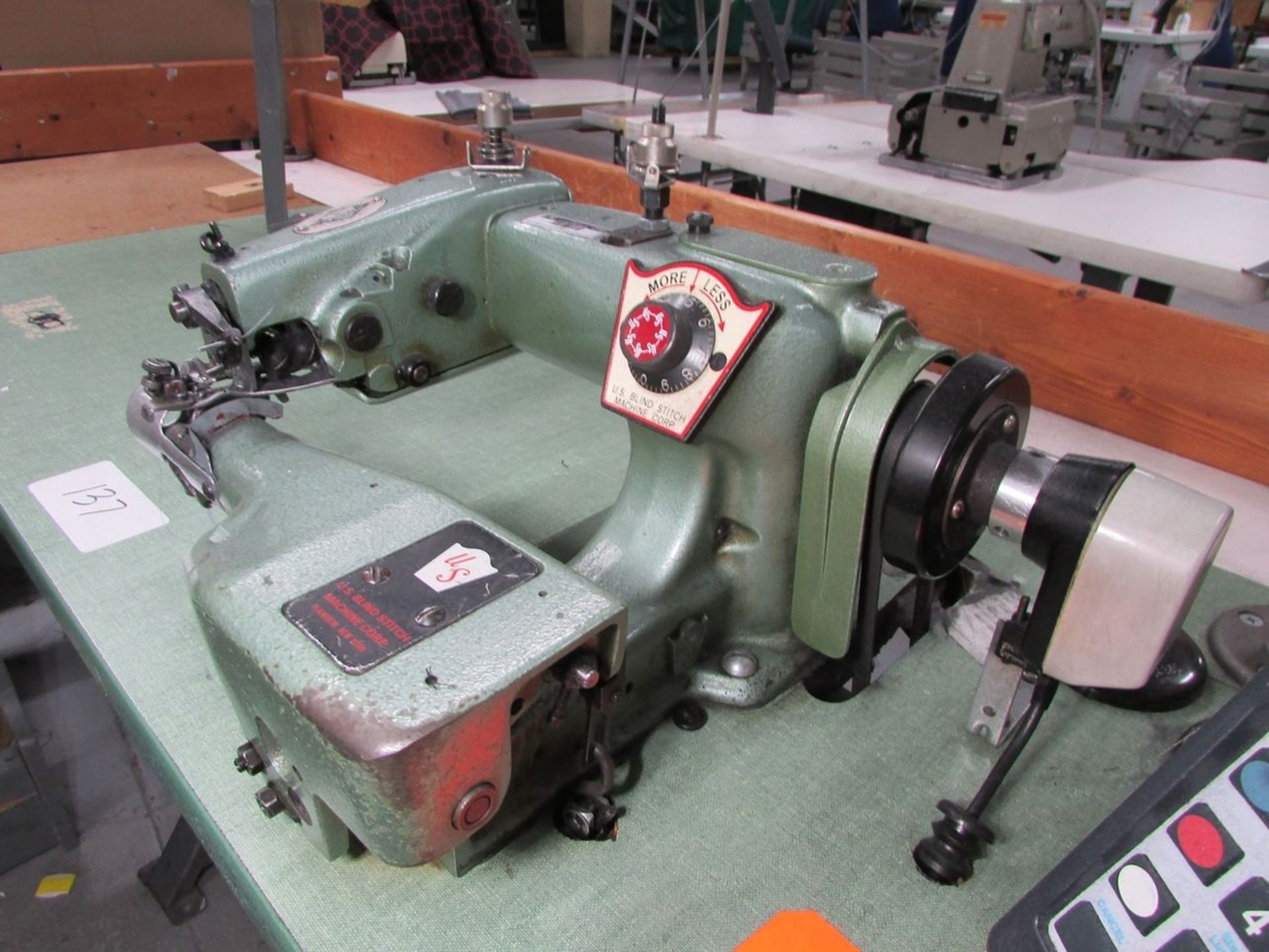 US Model 99 Blindstitch Sewing Machine, Auto Needle Positioner and Table - Image 5 of 11