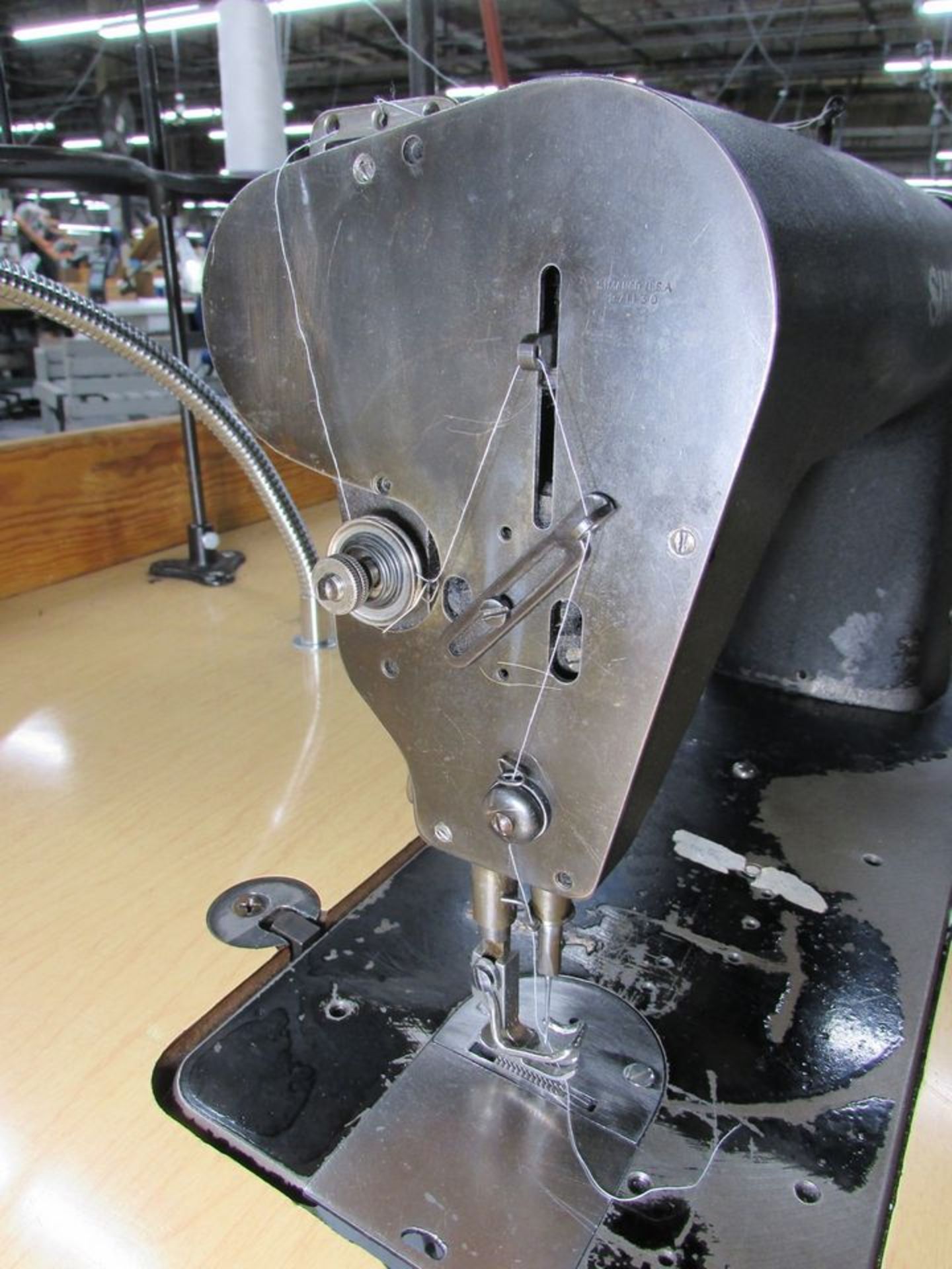 Singer Model 410W110 (S/N: W1188189) Single Needle Lockstitch Sewing Machine, Auto Needle - Image 5 of 9