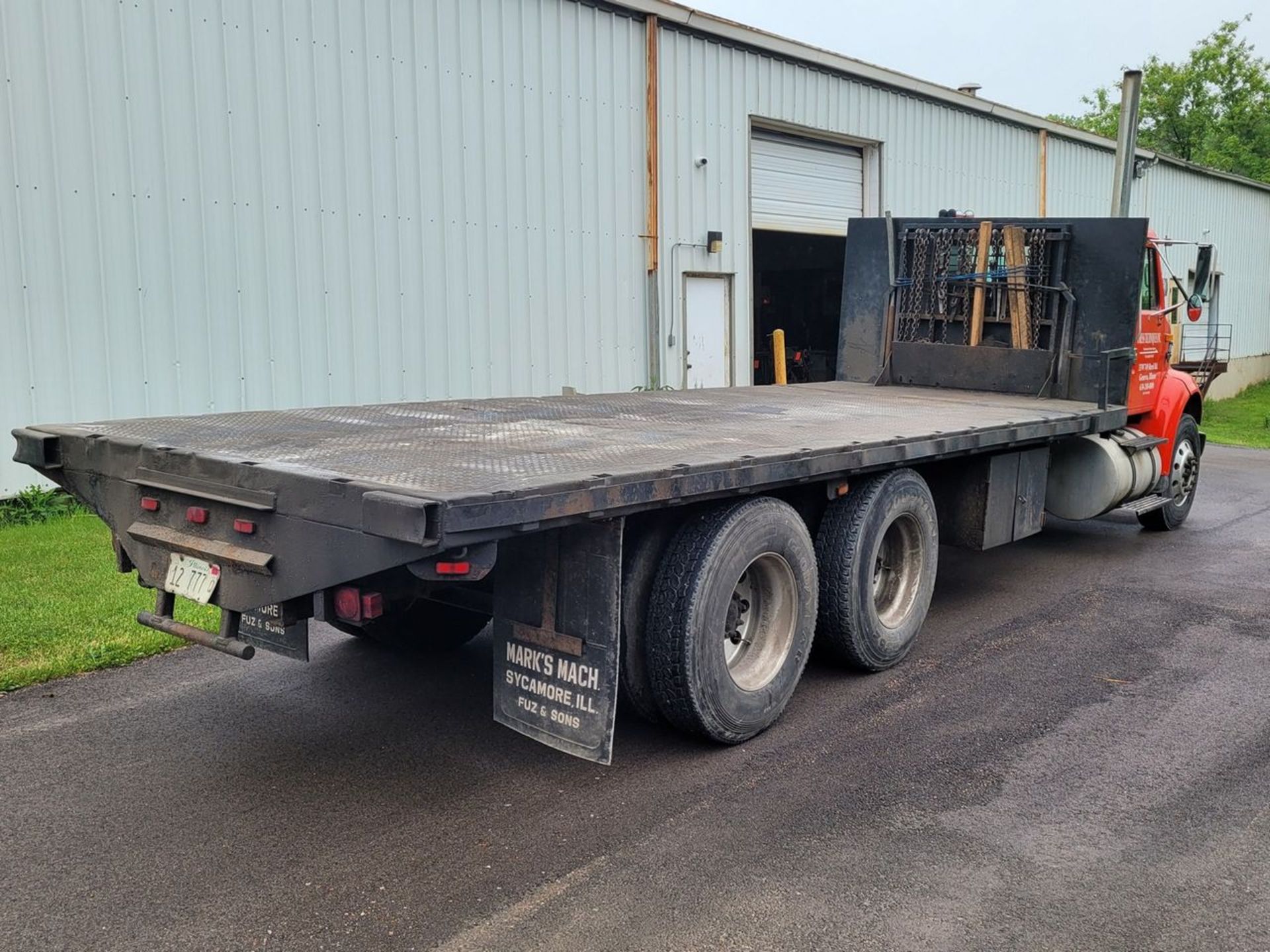 2001 - International 24 ft. Series 8100 Tandem Axle Flatbed Truck, VIN: 1HTHCAAR71H376231; with 7. - Image 2 of 20