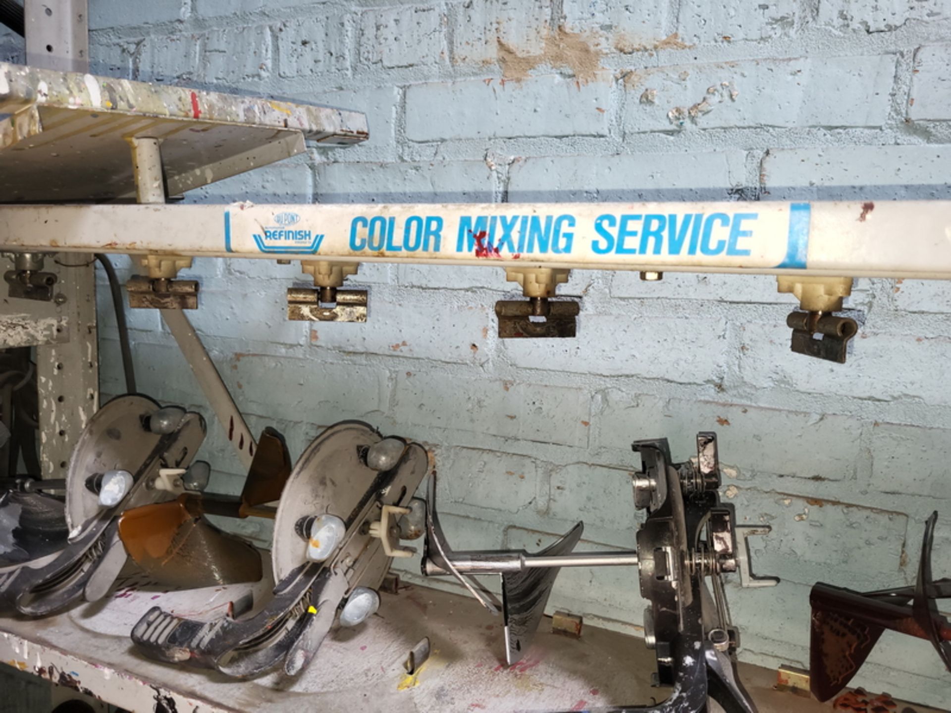 Dedoes Industries Paint Mixing System, S/N: 104042; 7-Stirring Caps on ...