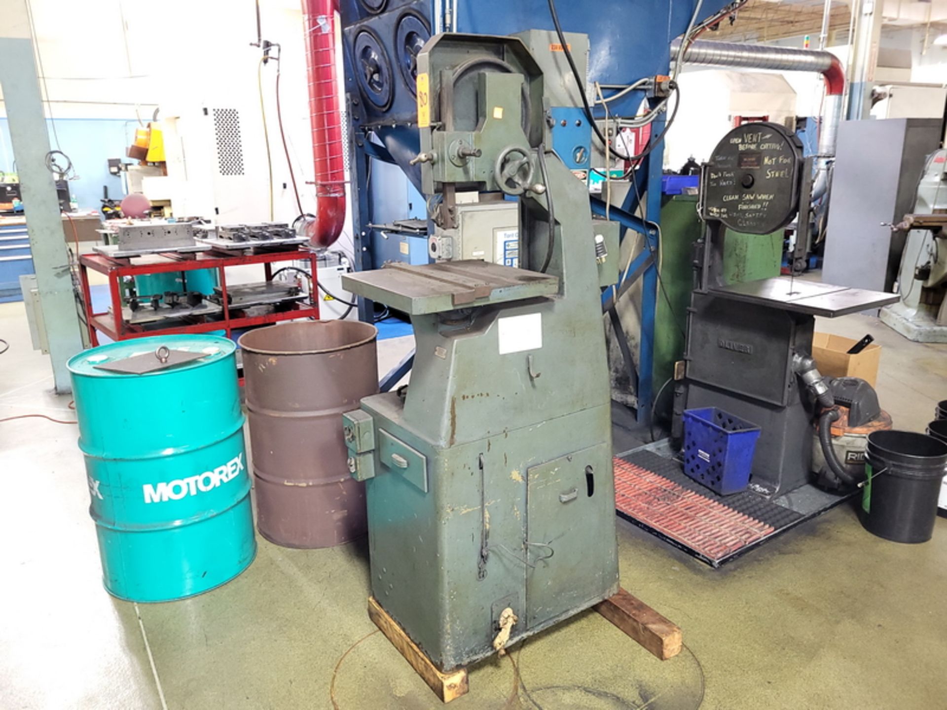 DoAll 12 in. Model J Vertical Band Saw, S/N: 2938704; with 19 in. x 17-1/2 in. Table, 50-450 FPM,