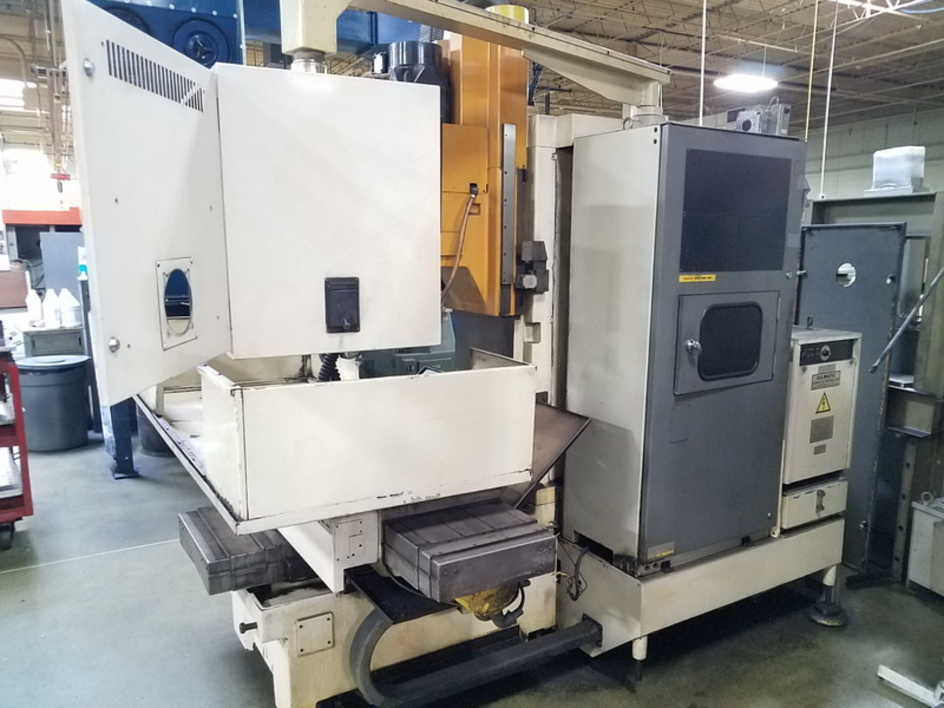 LeBlond Makino FNC40-A16CAT CNC Vertical Mill, S/N: MAM8050 (1986); with 16-Position Automatic - Image 2 of 7