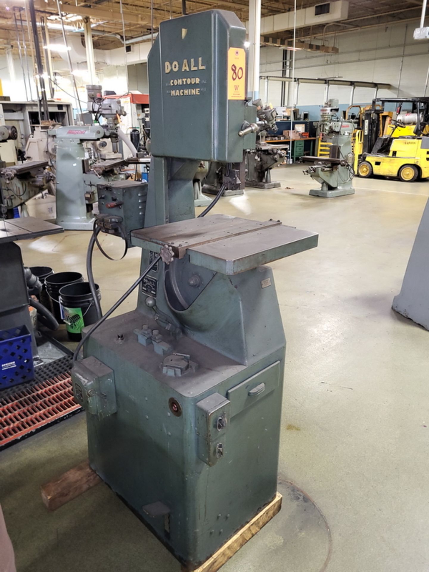 DoAll 12 in. Model J Vertical Band Saw, S/N: 2938704; with 19 in. x 17-1/2 in. Table, 50-450 FPM, - Image 2 of 3