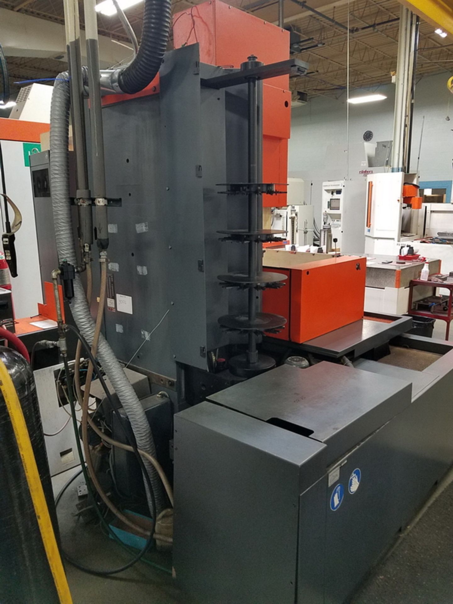 Charmilles Technologies Roboform 400 CNC Electrode EDM, S/N: 75440 (1990); with 31-1/2 in. x 22 - Image 7 of 8