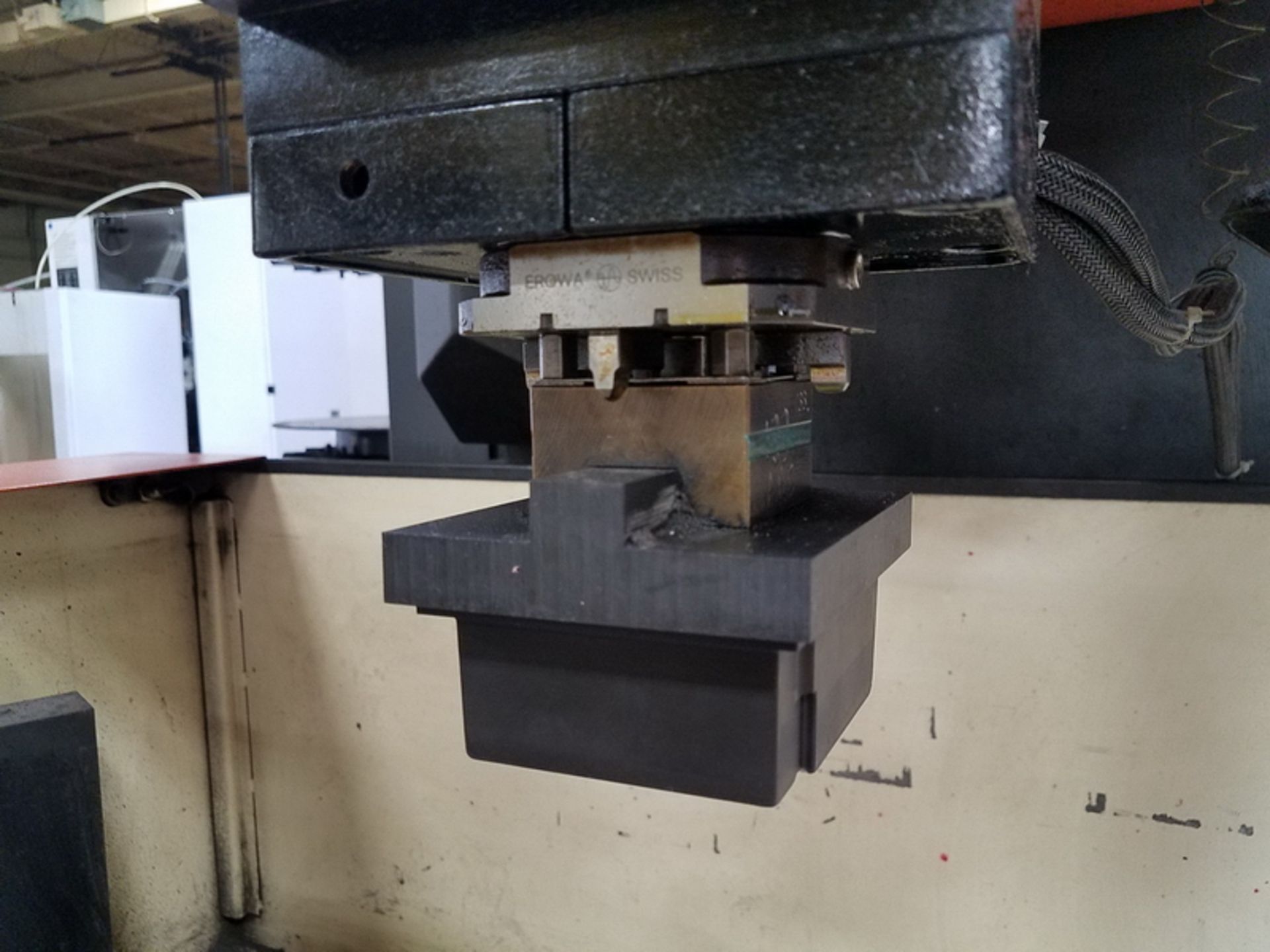 Charmilles Technologies Roboform 400 CNC Electrode EDM, S/N: 75440 (1990); with 31-1/2 in. x 22 - Image 4 of 8