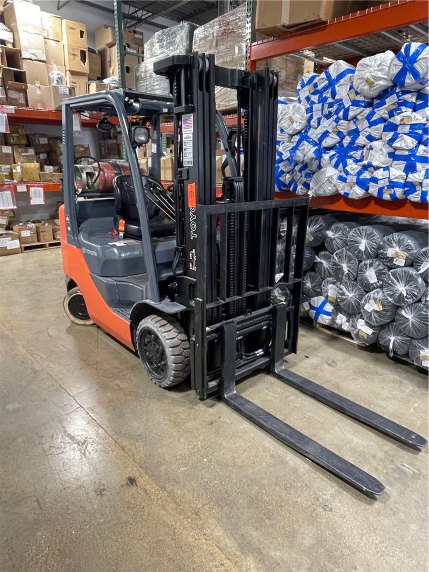 Toyota 4,800 lb. Cap. Model 8FGCU25 LP Fork Lift Truck, S/N: 63526 (2017); with 3-Stage Mast, 189