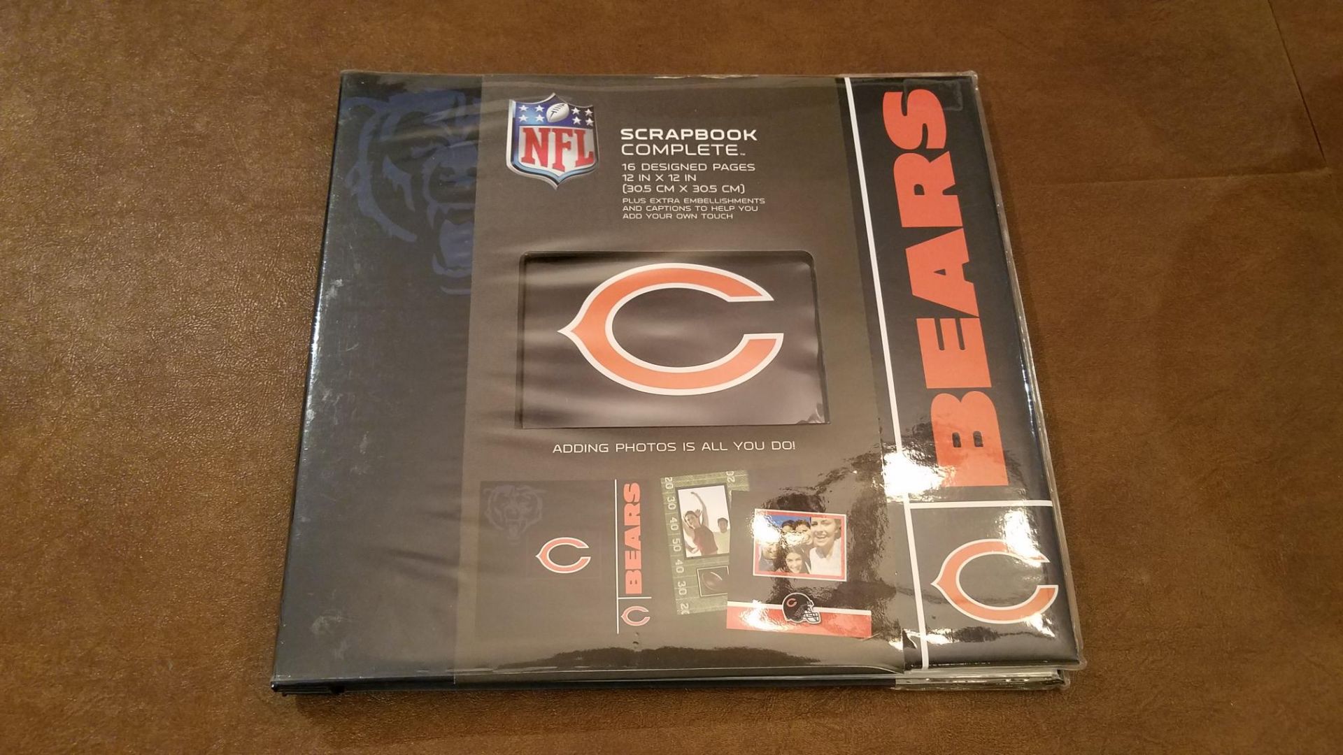 Chicago Bears 16-Page Scrapbook (Still in Protective Plastic)