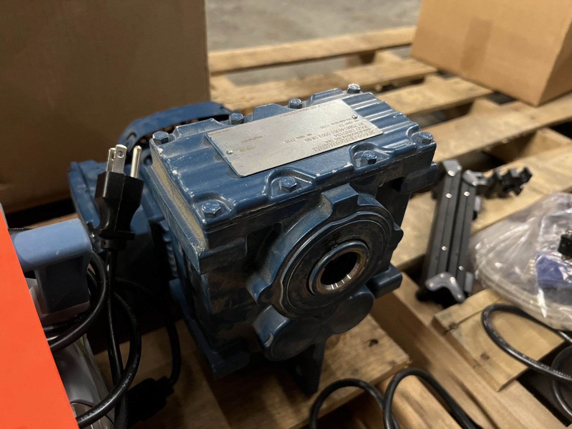 Lot - (3) Assorted Vacuum Pumps; to Include: (1) Foot Peddle Actuator - Image 3 of 5