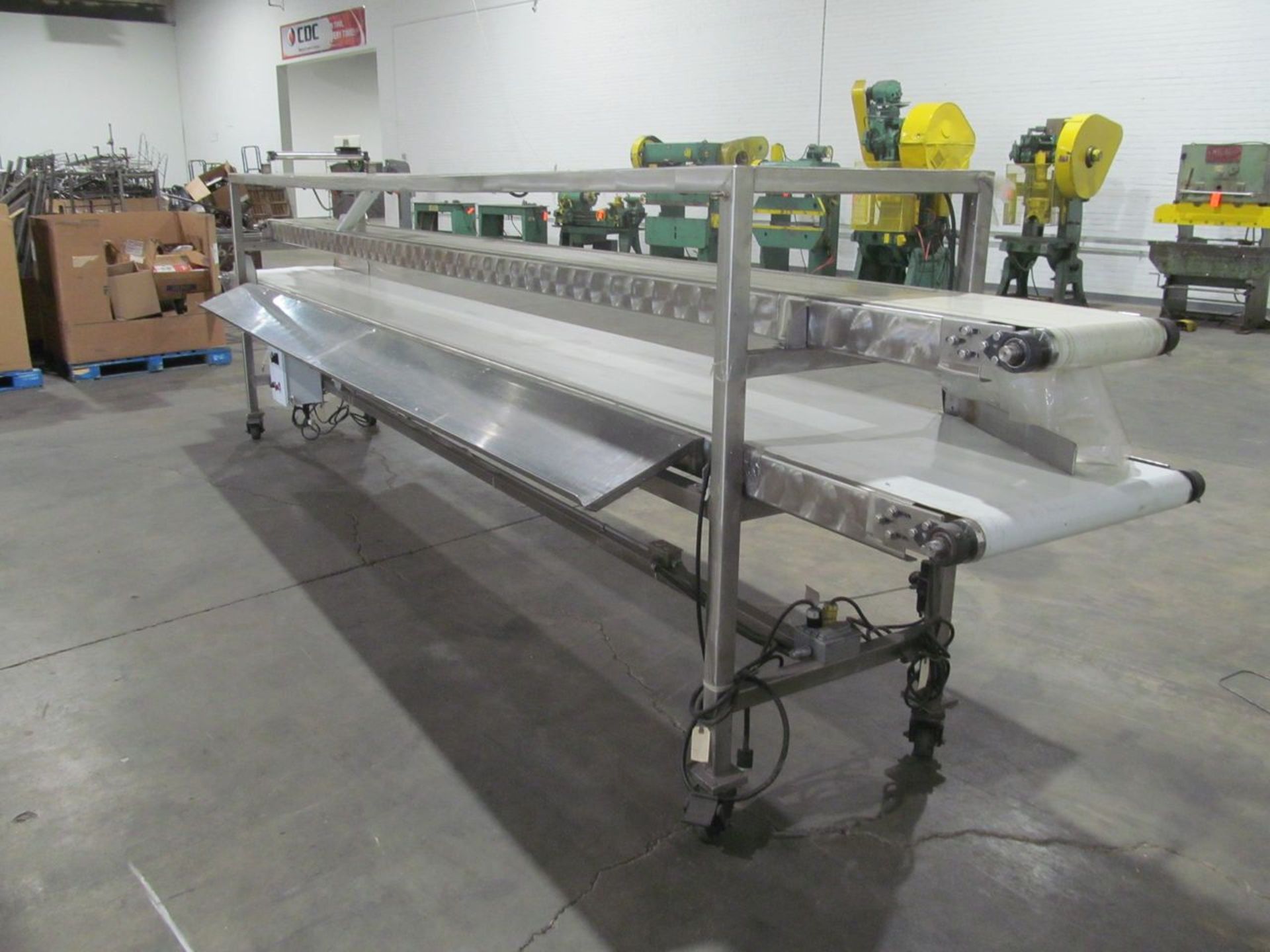 18 ft. Long 2-Tier Stainless Steel Variable Speed Portable Pack-Off Conveyor; 24 in. wide Neoprene - Image 2 of 7