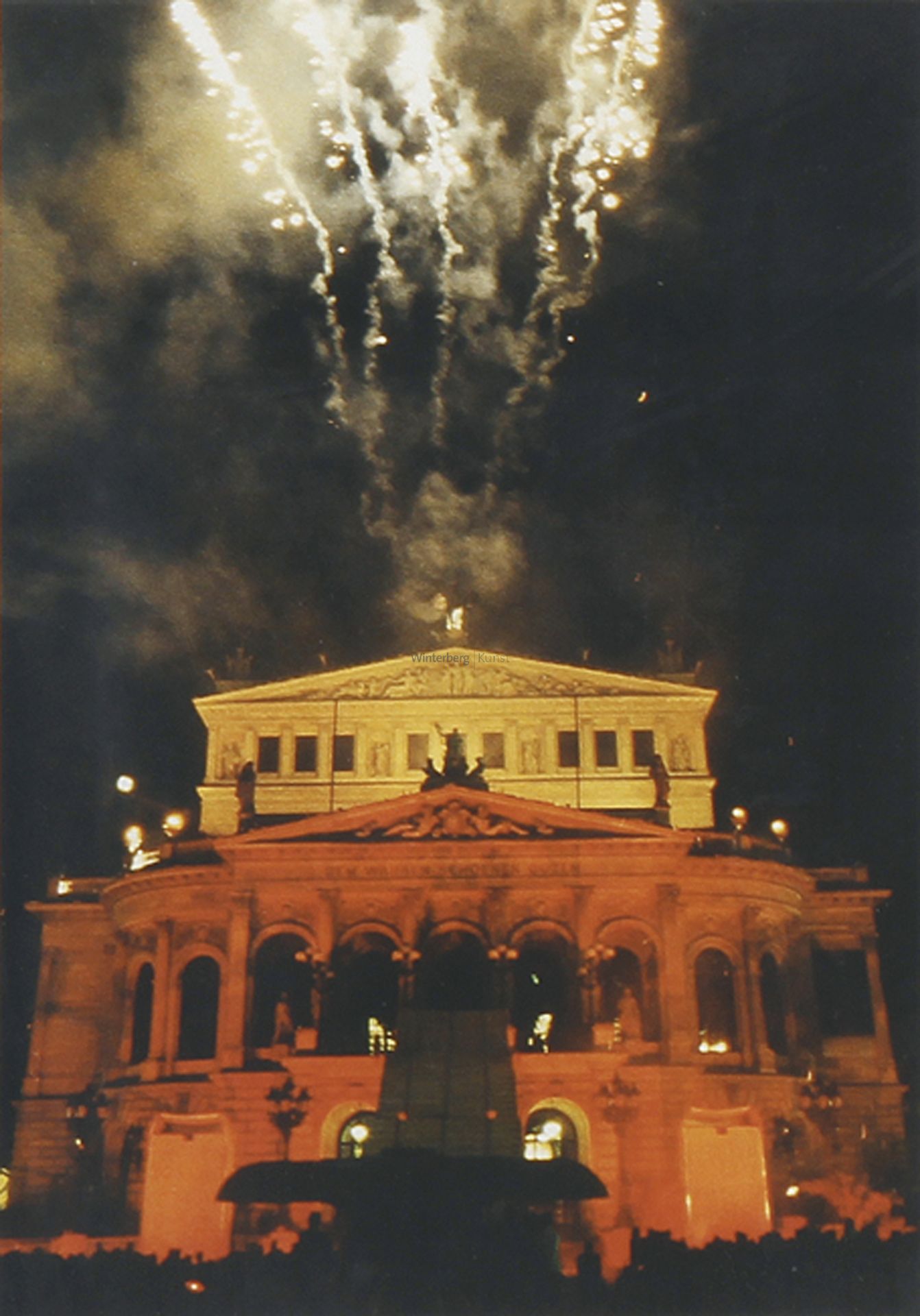 HELMUT R. SCHULZE: Frankfurt/Main: Alte Oper in Flammen.