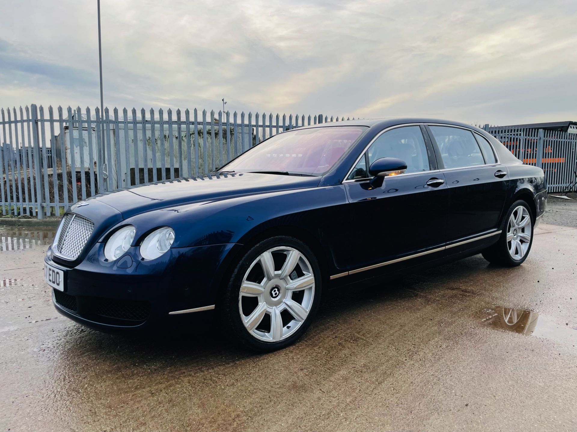 Reserve Met BENTLEY CONTINENTAL FLYING SPUR W12 (LUXURY LIMO) MASSIVE SPEC - MUST SEE - - Image 2 of 38