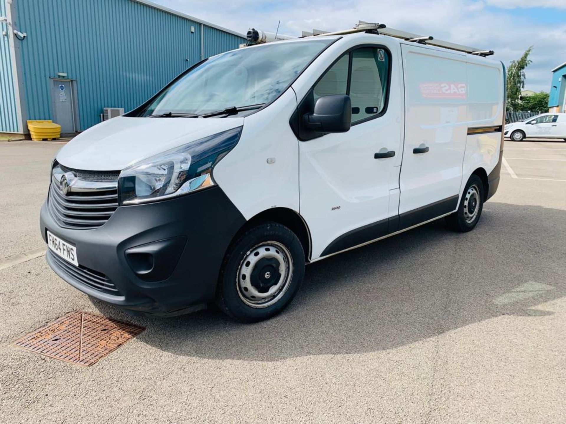 (Reserve met) Vauxhall Vivaro 2900 1.6 CDTI Ecoflex - 2015 Model - 6 Speed - Racking - 68k only - Image 2 of 21