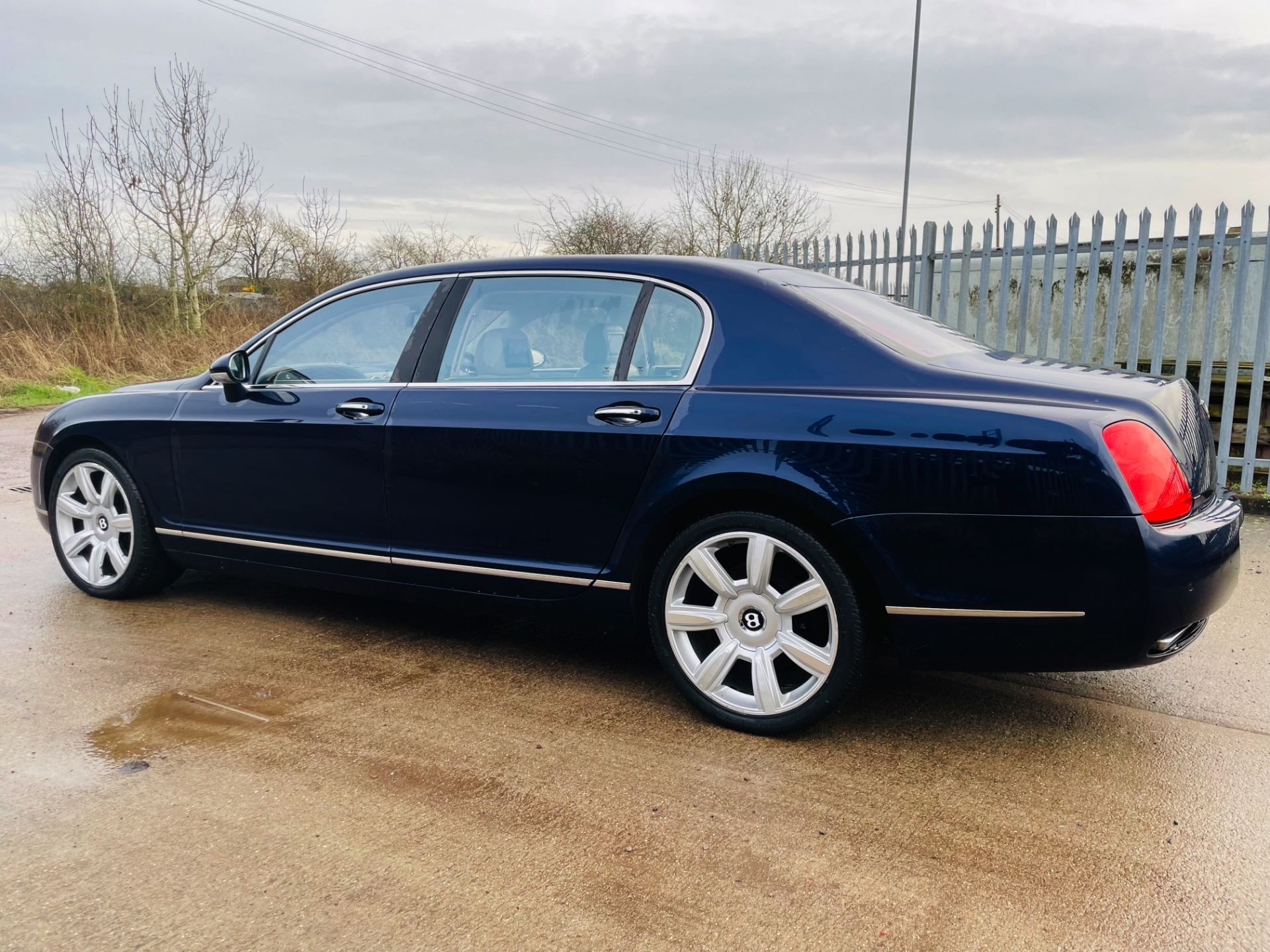 Reserve Met BENTLEY CONTINENTAL FLYING SPUR W12 (LUXURY LIMO) MASSIVE SPEC - MUST SEE - - Image 4 of 38