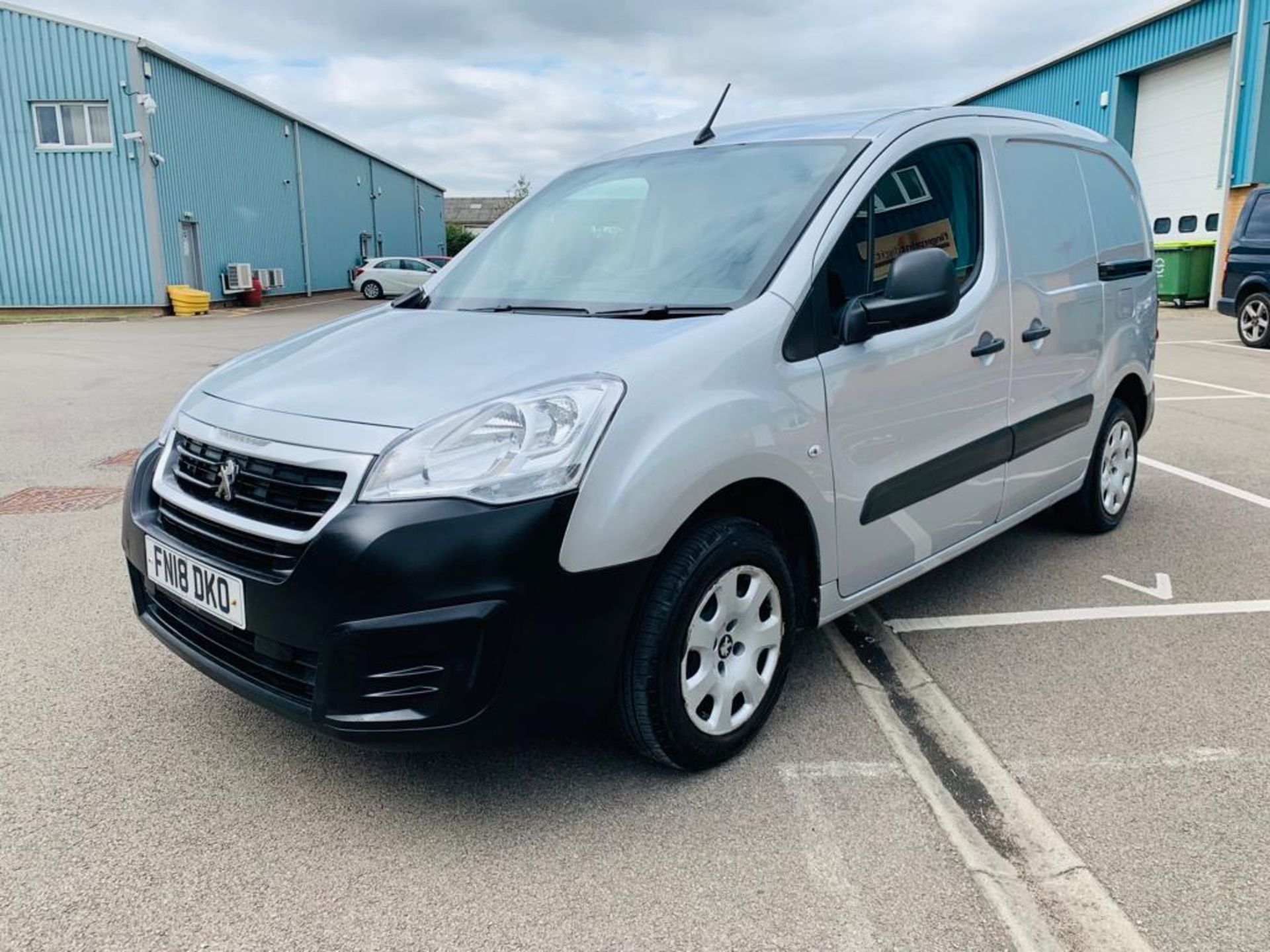 Peugeot Partner Professional 1.6 HDI- 2018 18Reg -Euro 6 - ULEZ Compliant -Parking Sensors-aircon - Image 2 of 8