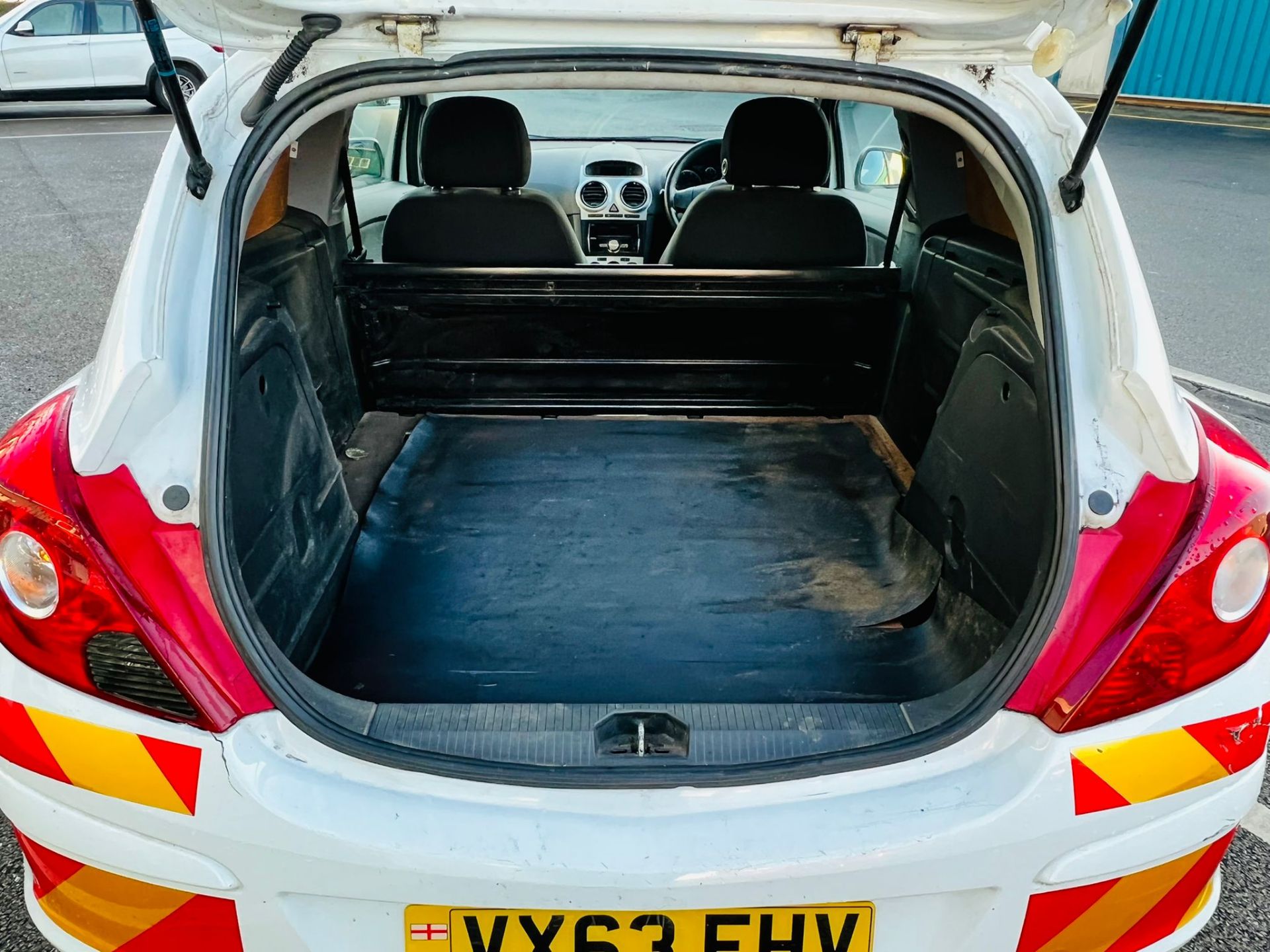 Vauxhall Corsa 1.3 CDTI Ecoflex Panel Van - 2014 Model - Full Service History -81K Only - NO VAT - Image 9 of 14