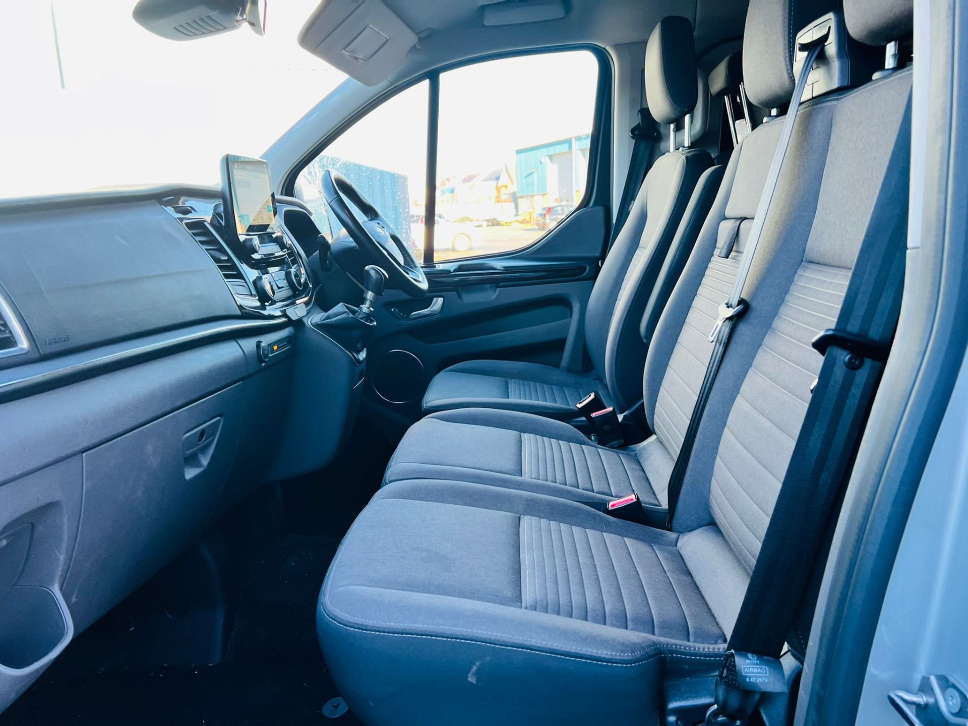 (Reserve Met) Ford Transit Custom 310 130 2.0 Tdci Titanium 9 Seater MiniBus 2019 Model - Air Con - - Image 10 of 36