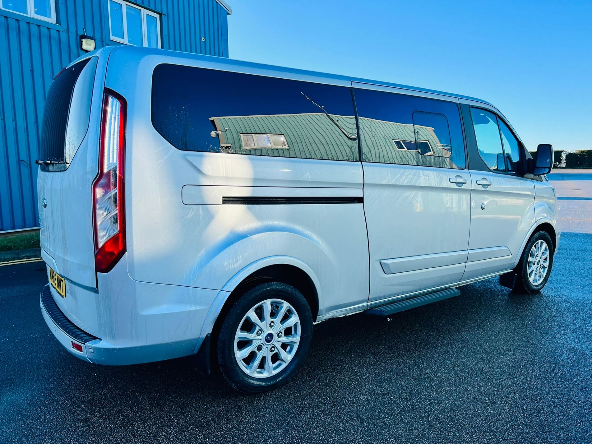 (Reserve Met) Ford Transit Custom 310 130 2.0 Tdci Titanium 9 Seater MiniBus 2019 Model - Air Con - - Image 4 of 36