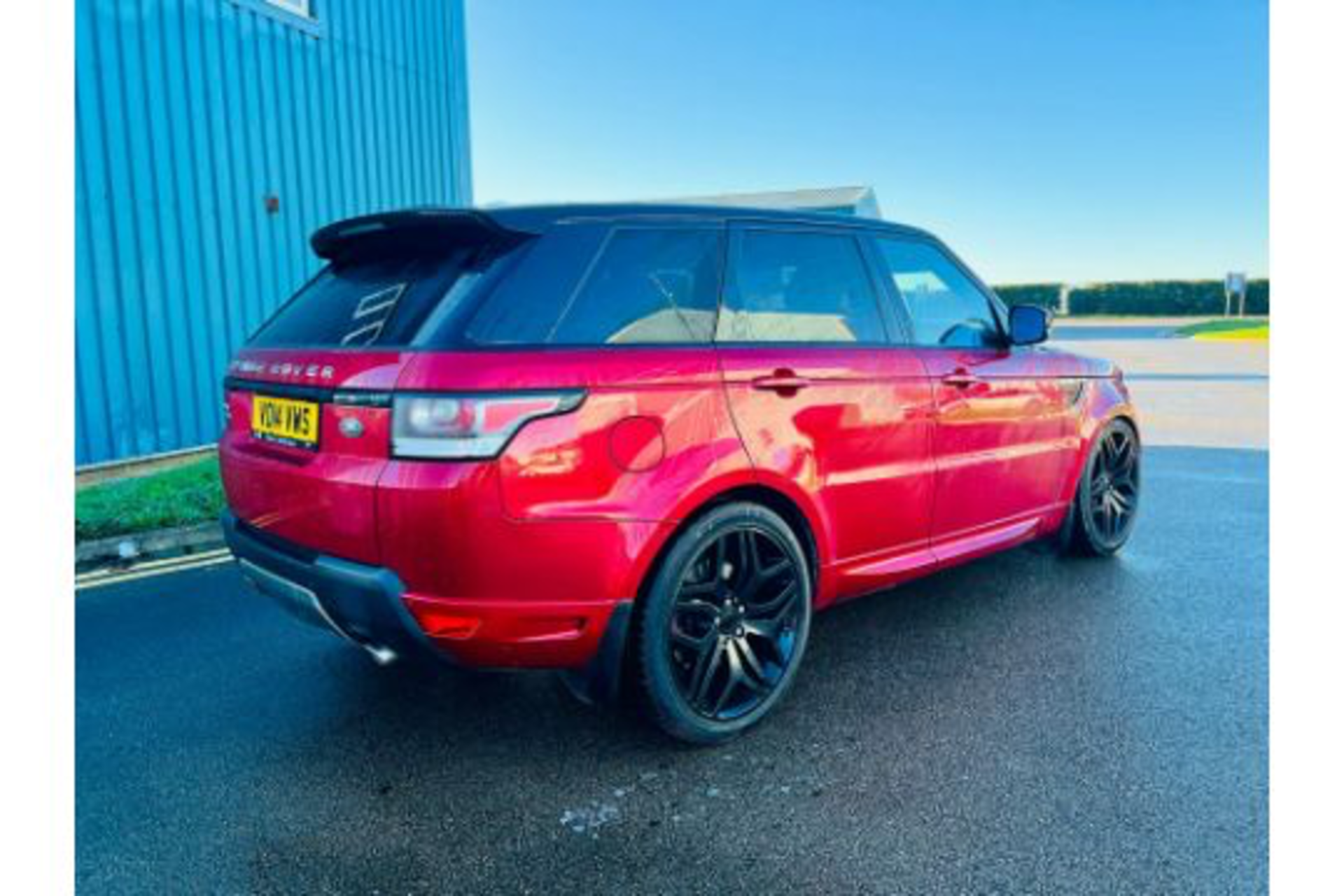 Range Rover Sport 3.0 SD 'V6 AUTOBIOGRAPHY' DYNAMIC Auto - MEGA SPEC!! - PAN ROOF - TV - 22" WHEELS - Image 7 of 31