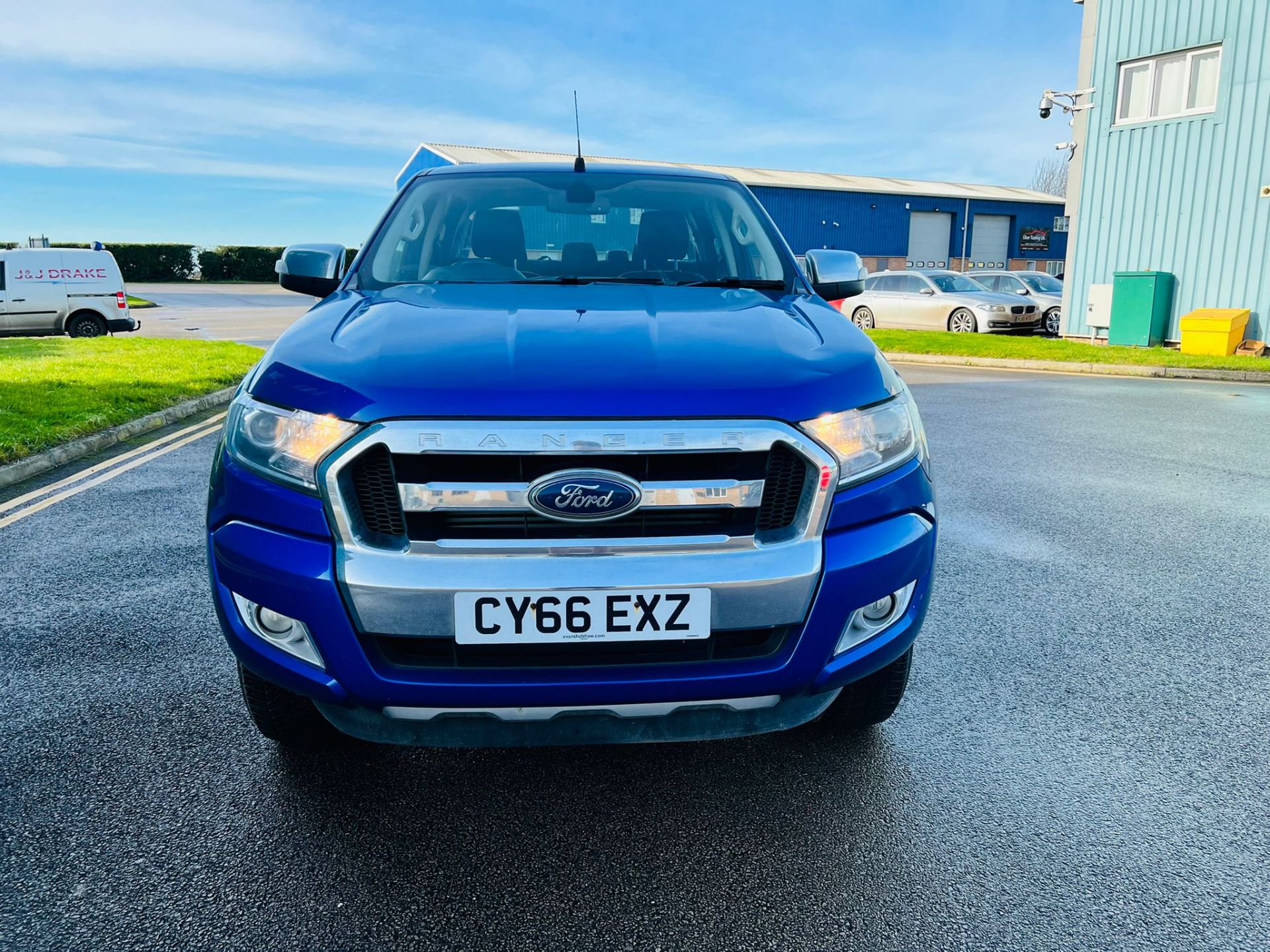 Ford Ranger 2.2 TDCI Limited 4x4 Double Cab - 2017 Model - Euro 6 - ULEZ Compliant - Air con - - Image 2 of 26