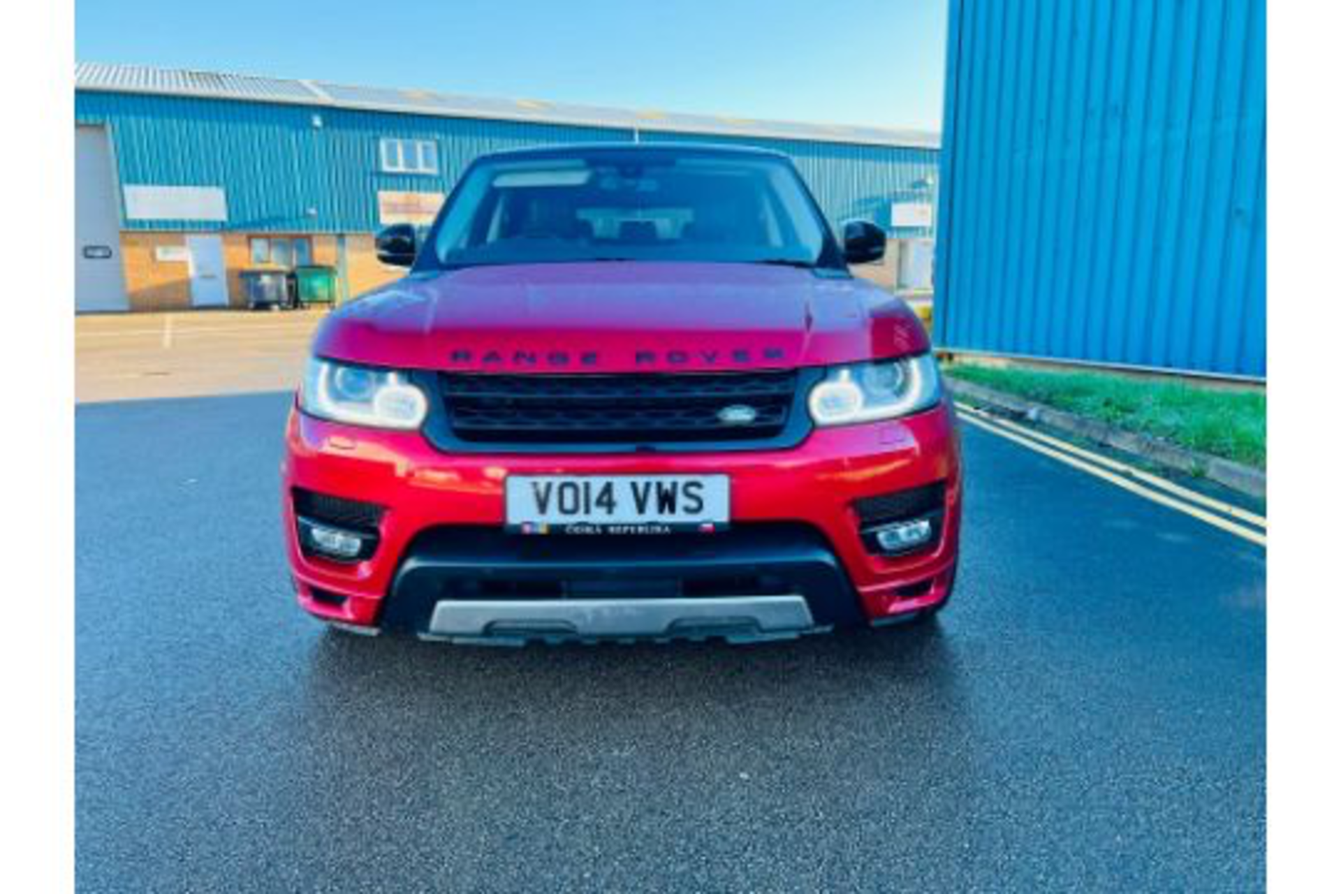 Range Rover Sport 3.0 SD 'V6 AUTOBIOGRAPHY' DYNAMIC Auto - MEGA SPEC!! - PAN ROOF - TV - 22" WHEELS - Image 4 of 31