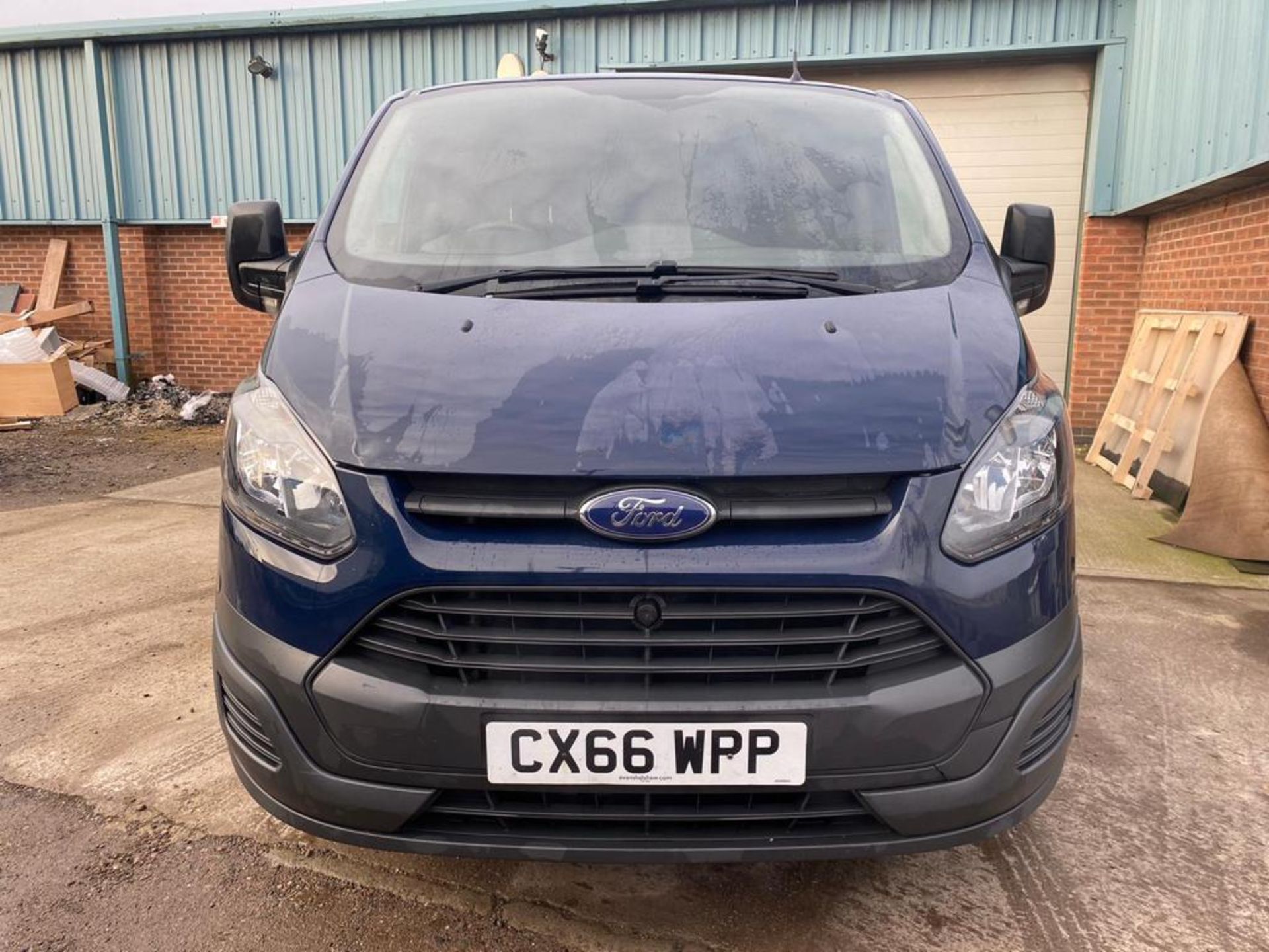 (RESERVE MET) Ford Transit 2.2 TDCI Custom 290 eco-tech L2H1 2017 Model - AIR CON - SAT NAV - EURO 6 - Image 3 of 17