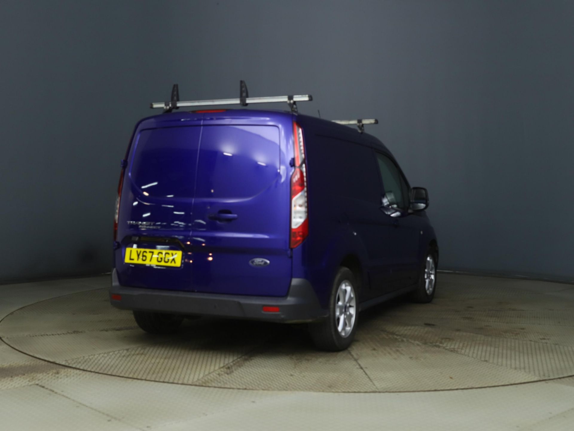 Ford Transit Connect 1.5 120ps Limited - 2018 Year - Euro6 - ULEZ Complaint -Air con -Heated seats - Image 4 of 12