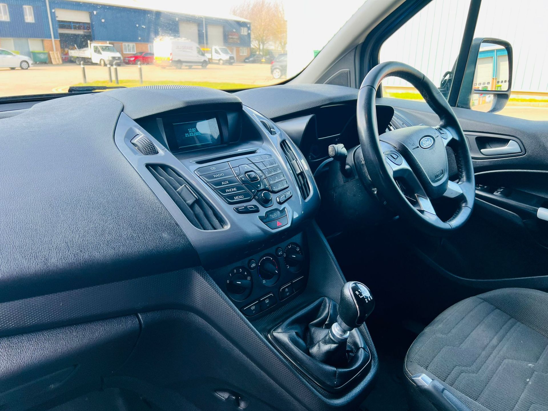 Ford Transit Connect 1.5 120ps Limited - 2018 Year - Euro 6 - ULEZ Complaint - Air con -Heated seats - Image 11 of 24