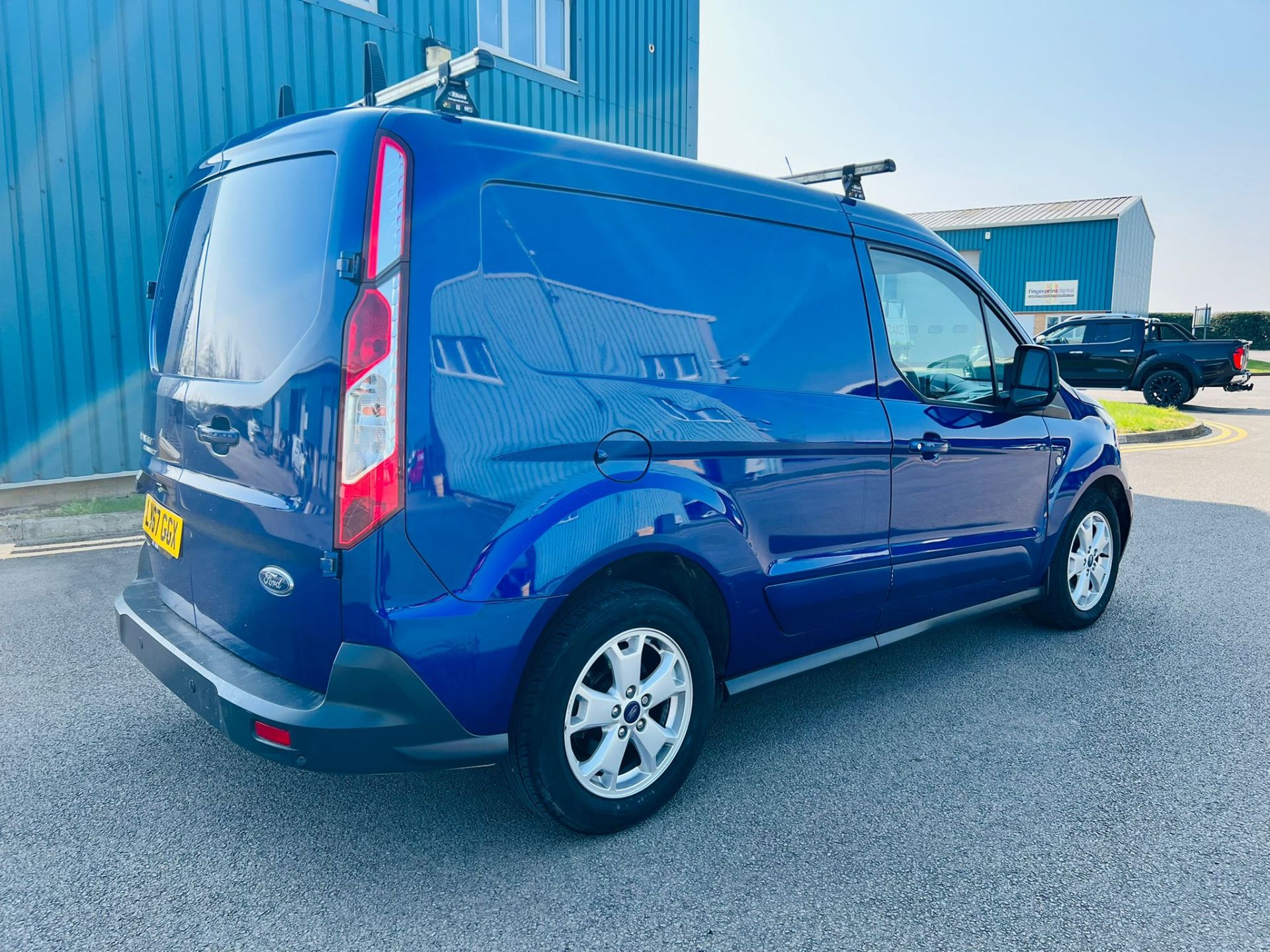 Ford Transit Connect 1.5 120ps Limited - 2018 Year - Euro 6 - ULEZ Complaint - Air con -Heated seats - Image 4 of 24