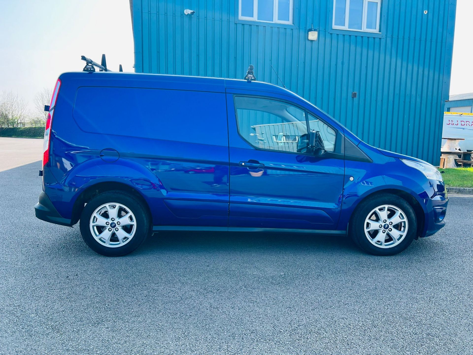 Ford Transit Connect 1.5 120ps Limited - 2018 Year - Euro 6 - ULEZ Complaint - Air con -Heated seats - Image 5 of 24