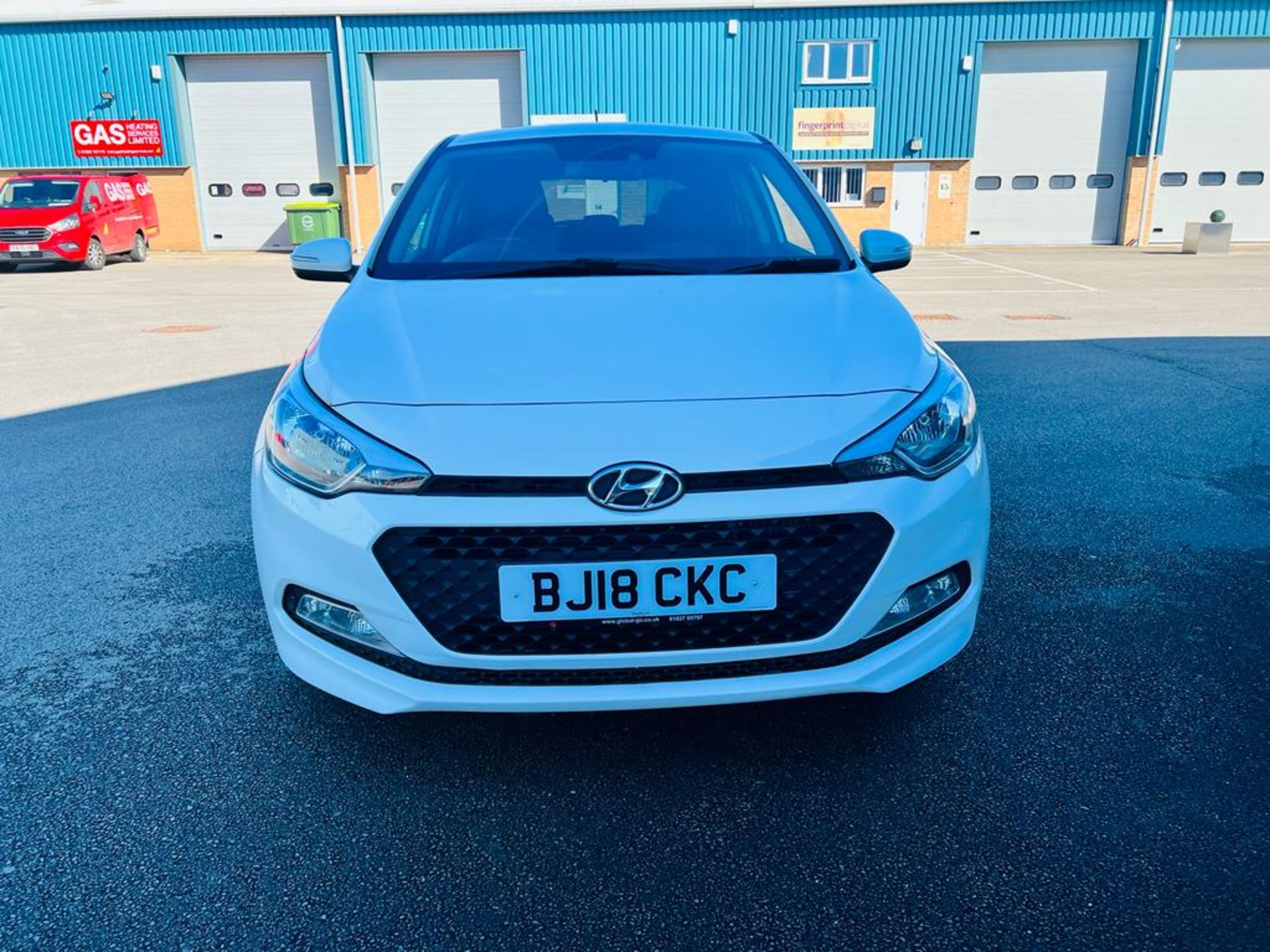 (RESERVE MET)Hyundai i20 1.4 CRDI 90 Special Equipped 2018 18 Reg - Euro 6 ULEZ Compliant - AIr Con - Image 8 of 20