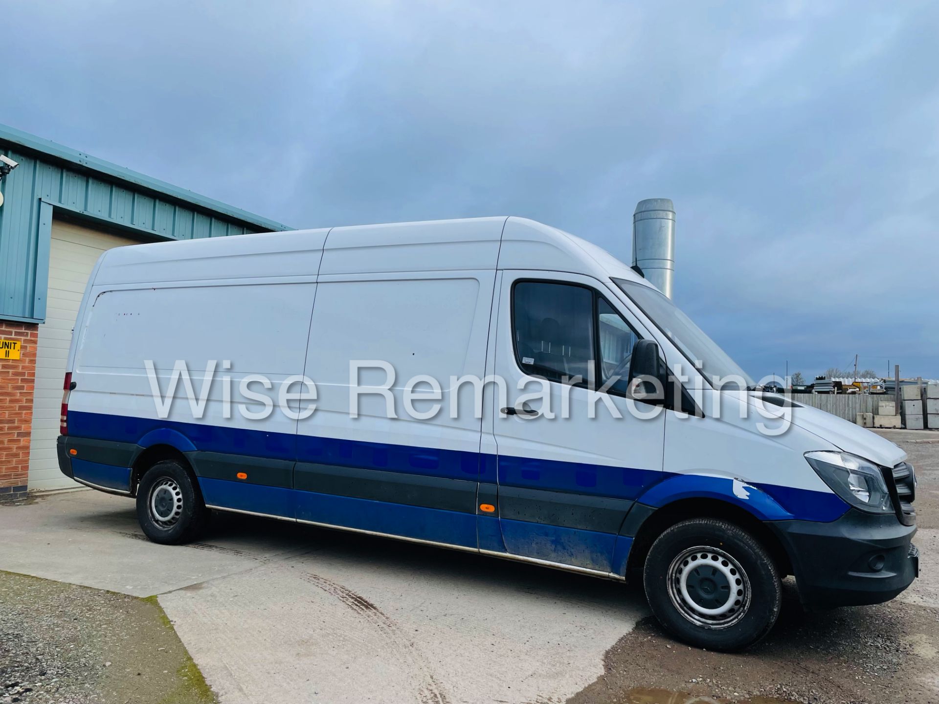 ON SALE - Mercedes-Benz Sprinter 313 Cdi *4.2 Meter LWB Hi-Roof* (2015) *3500 KG* (1 Owner) *NO VAT*