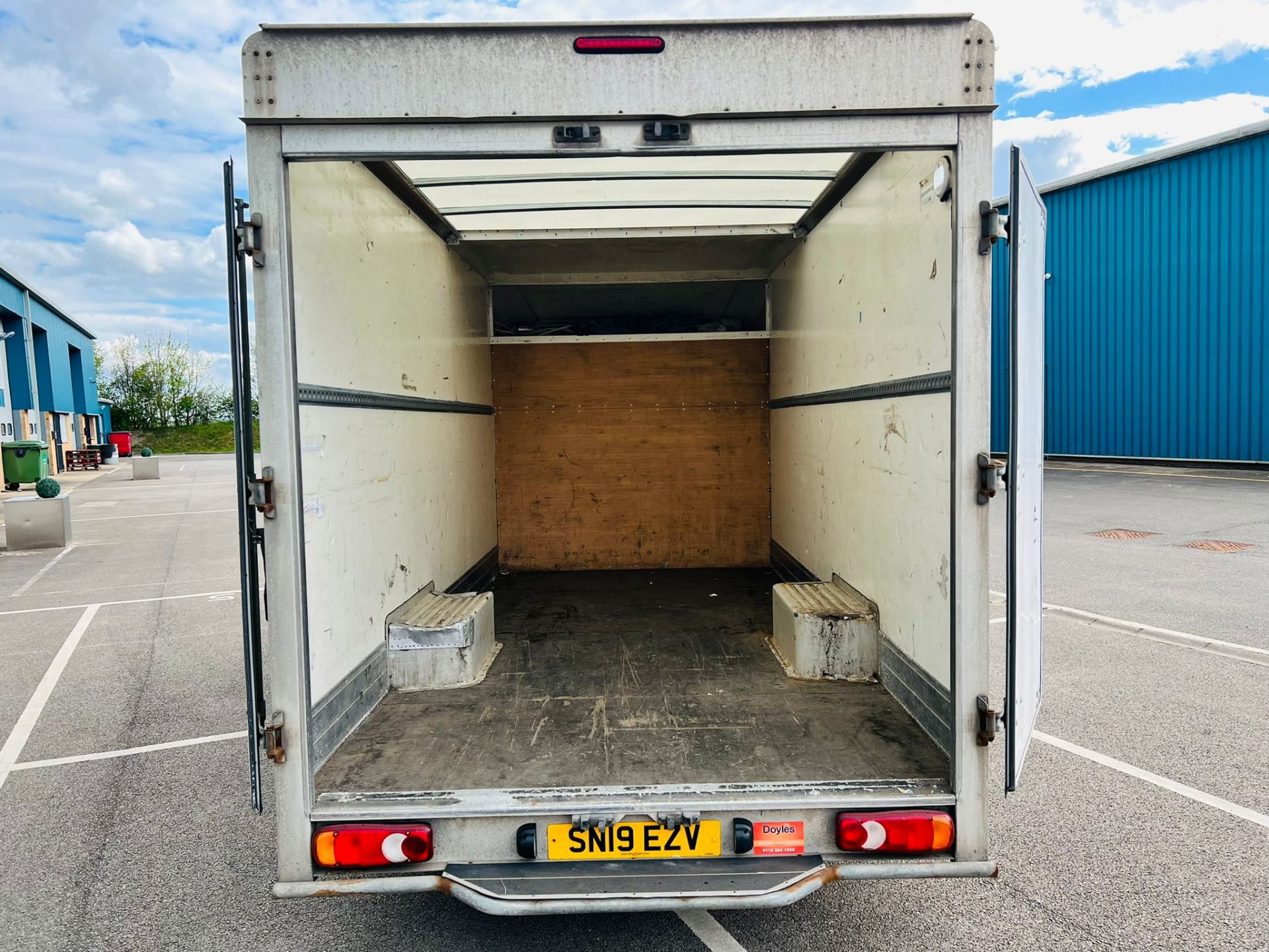 Renault Master 2.3DCI Low Loader Luton *XLWB*- Euro 6 - 130Bhp -19REG - *ULEZ COMPLIANT*- Air Con - Image 9 of 20