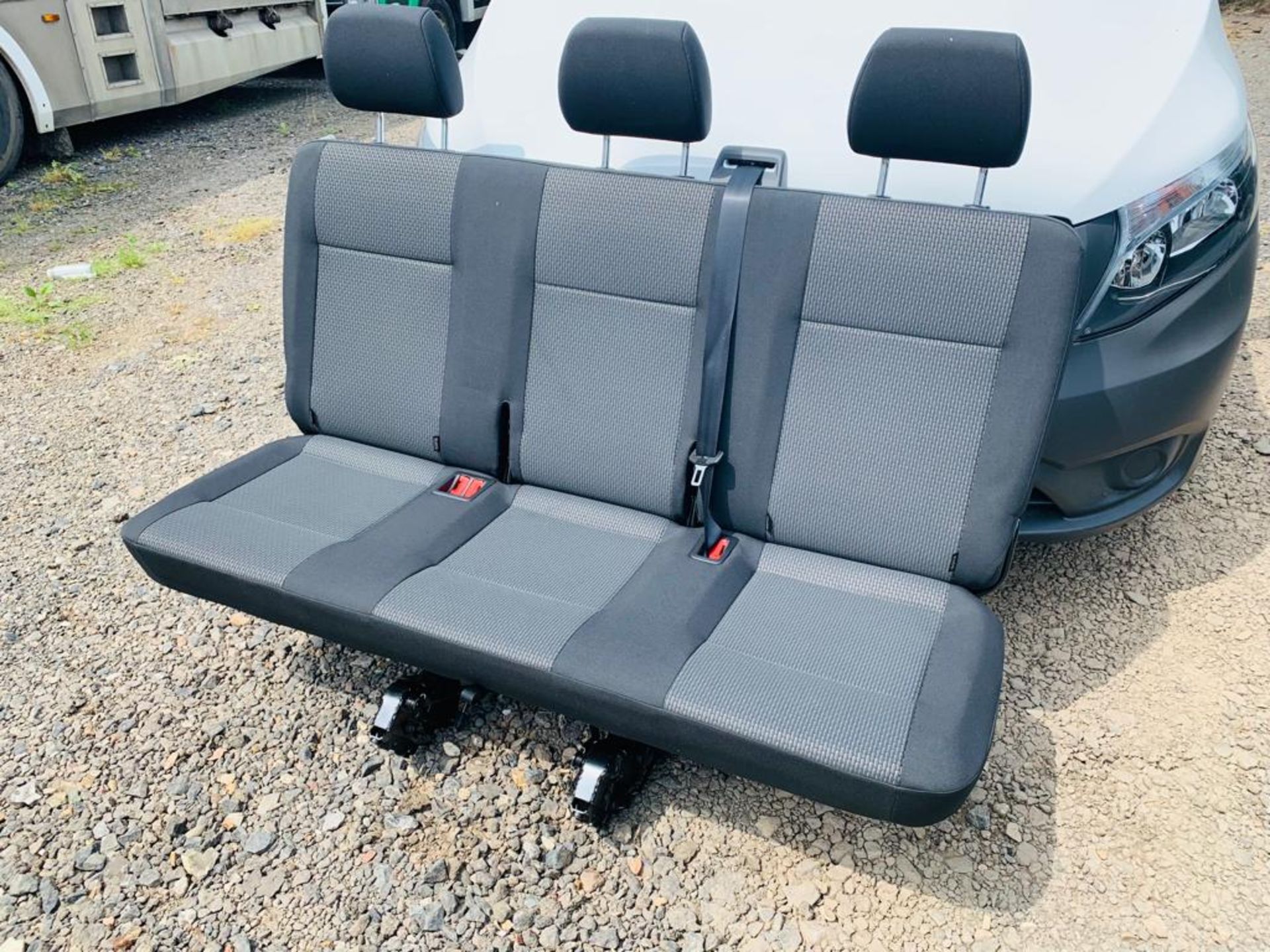 Volkswagen (VW) Transporter 2020 Rear Seats X1