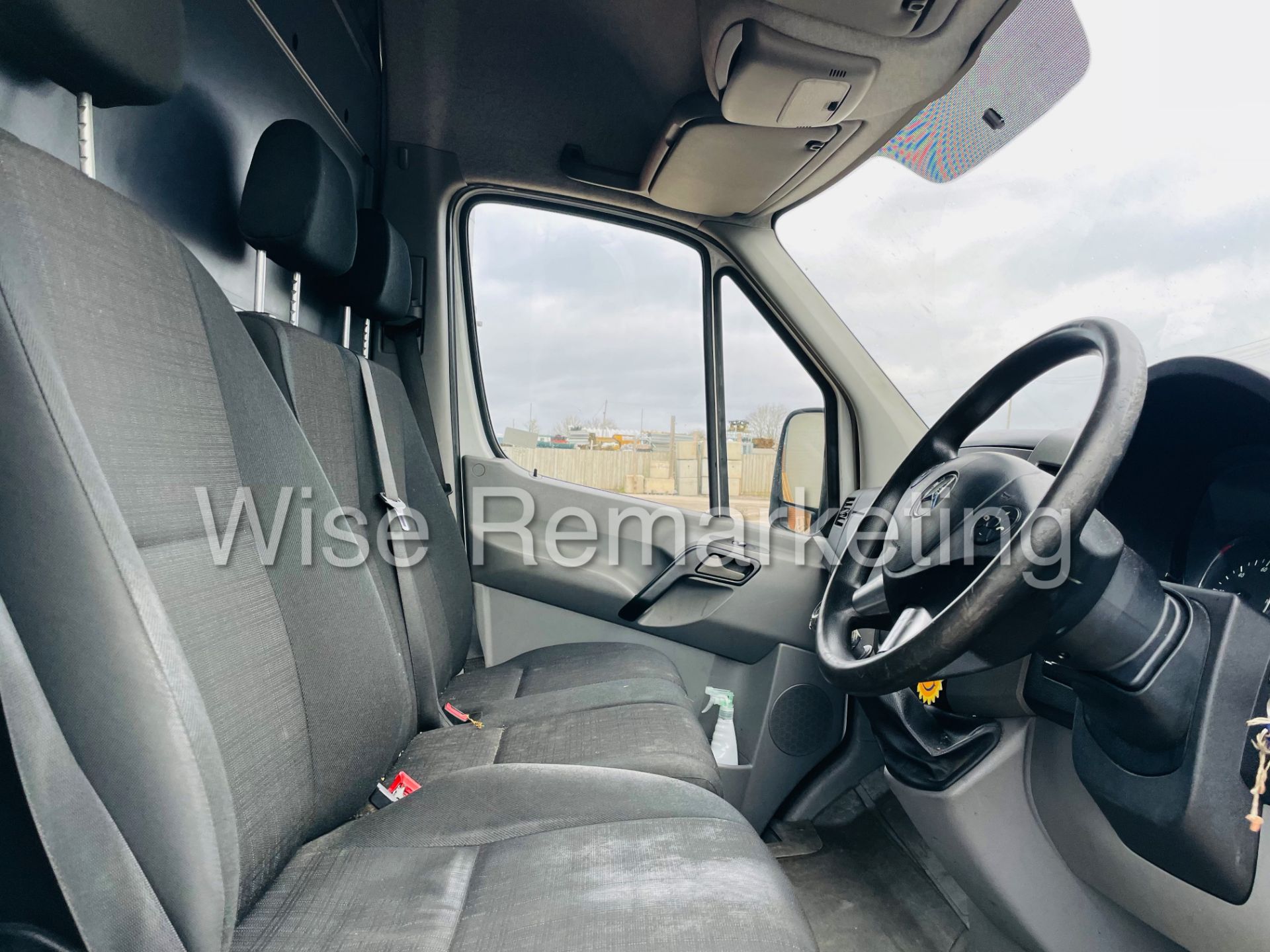 ON SALE - Mercedes-Benz Sprinter 313 Cdi *4.2 Meter LWB Hi-Roof* (2015) *3500 KG* (1 Owner) *NO VAT* - Image 25 of 35