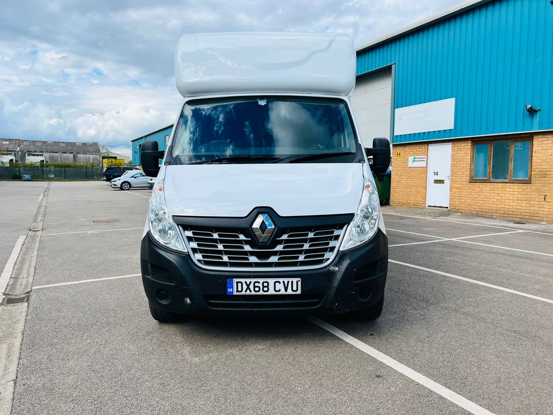 Renault Master 2.3DCI Low Loader Luton *LWB* Euro 6 - 130Bhp -2019 Model - ULEZ COMPLIANT- Air Con - Image 2 of 20