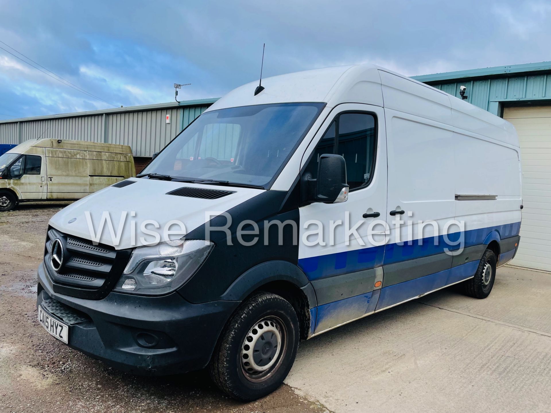 ON SALE - Mercedes-Benz Sprinter 313 Cdi *4.2 Meter LWB Hi-Roof* (2015) *3500 KG* (1 Owner) *NO VAT* - Image 5 of 35