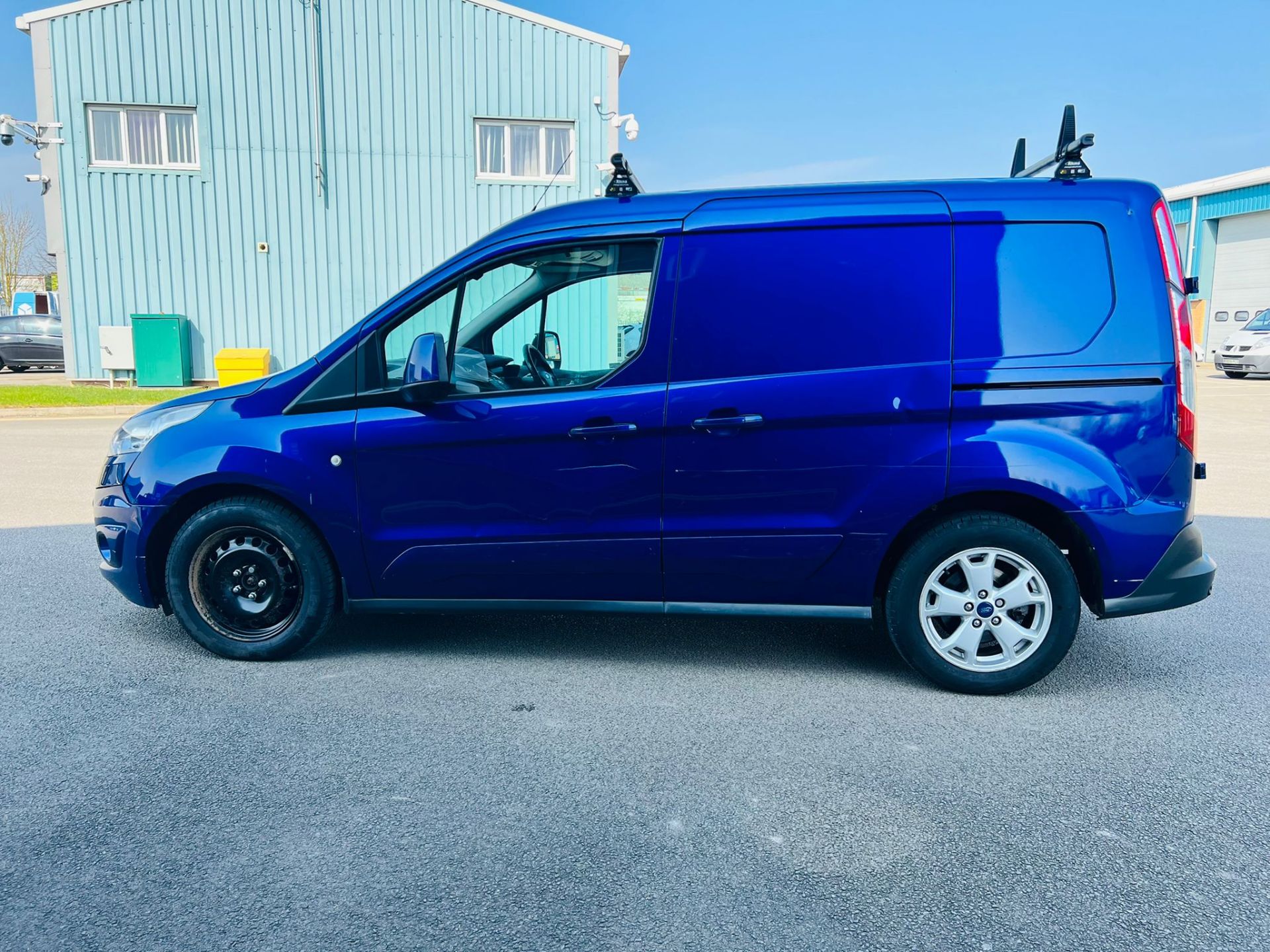 (RESERVE MET)Ford Transit Connect 1.5 120ps Limited - 2018 Year - Euro 6 - ULEZ Complaint - Air con - Image 8 of 24