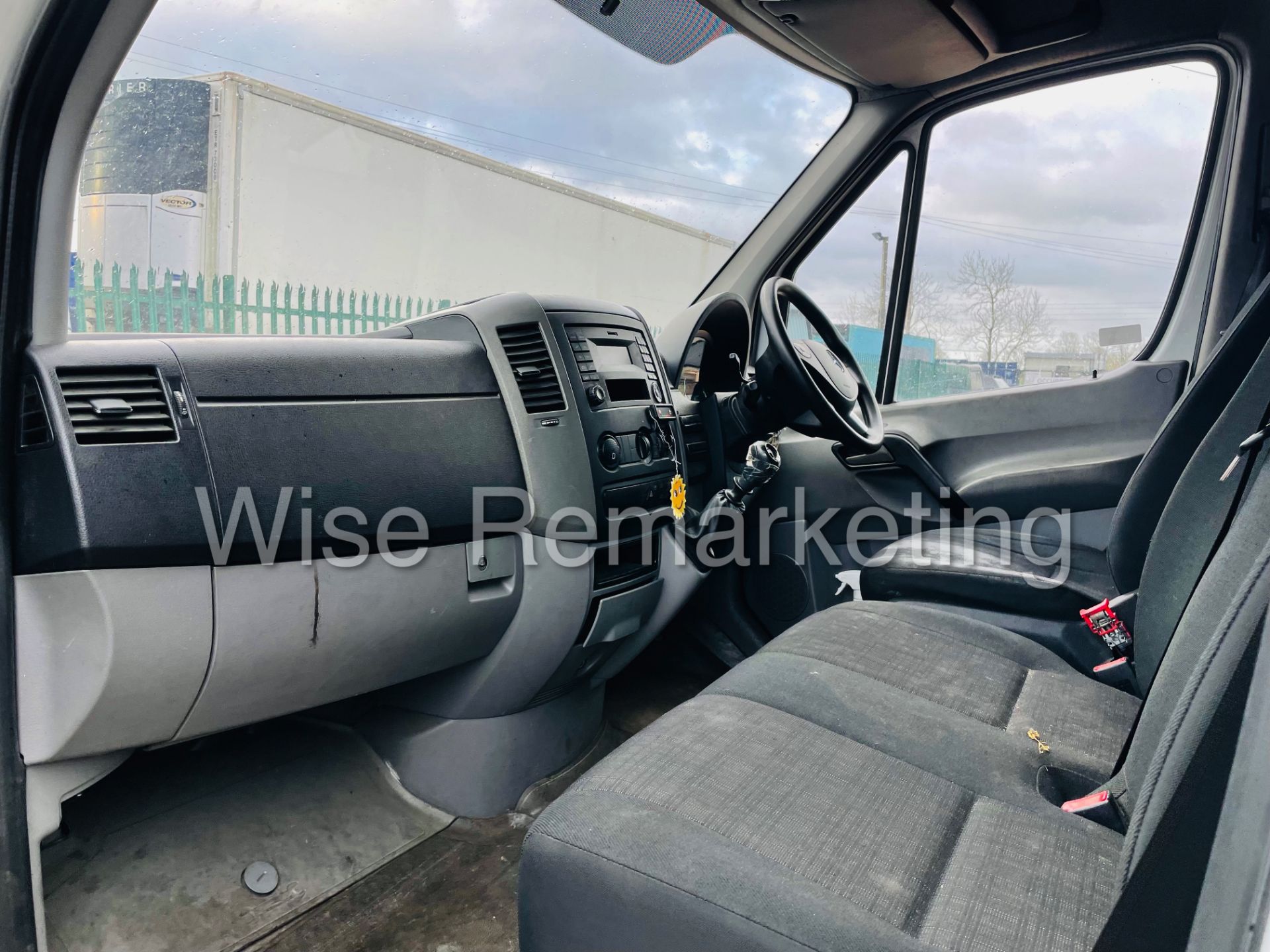 ON SALE - Mercedes-Benz Sprinter 313 Cdi *4.2 Meter LWB Hi-Roof* (2015) *3500 KG* (1 Owner) *NO VAT* - Image 18 of 35