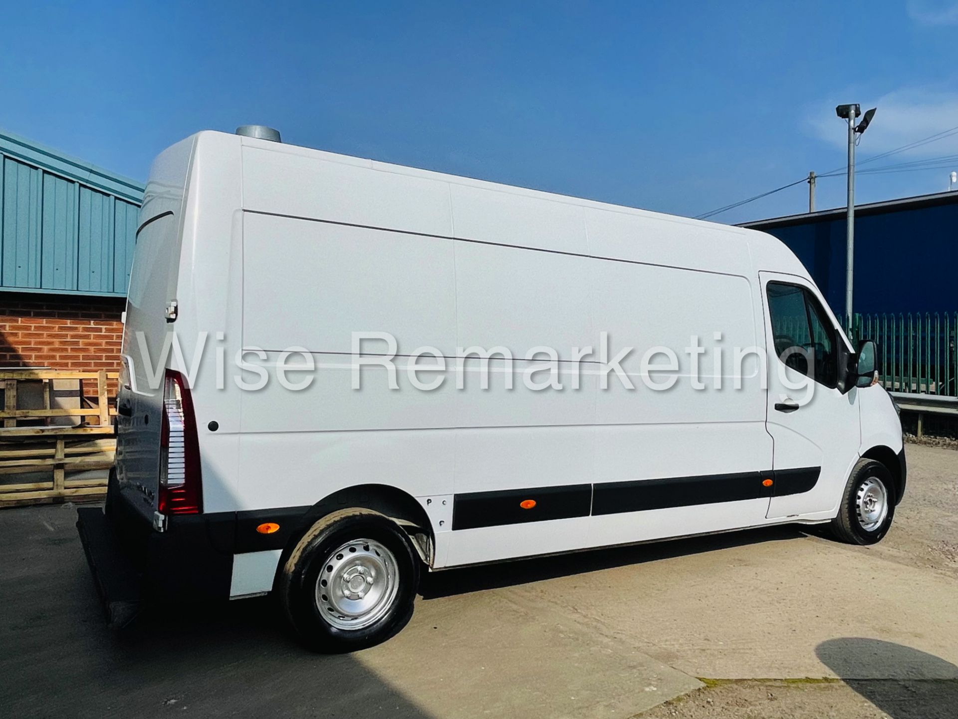 (Reserve Met) Vauxhall Movano F3500 *LWB Hi-Roof* (2015) 2.3 CDTI 'EcoFlex' ~ 136 Bhp ~ - Image 13 of 31