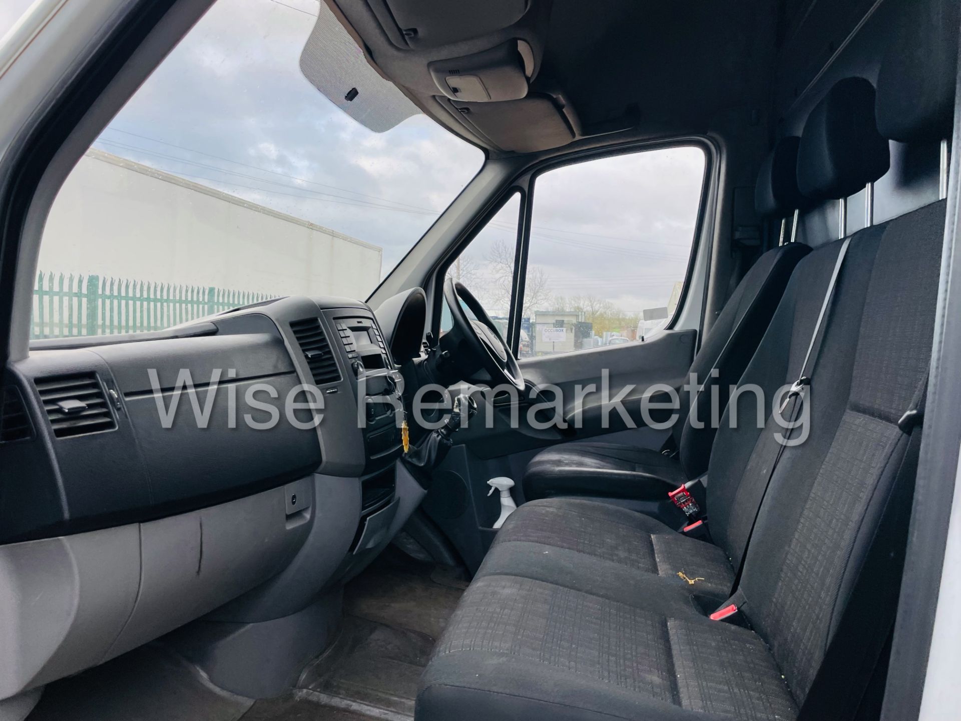 ON SALE - Mercedes-Benz Sprinter 313 Cdi *4.2 Meter LWB Hi-Roof* (2015) *3500 KG* (1 Owner) *NO VAT* - Image 19 of 35