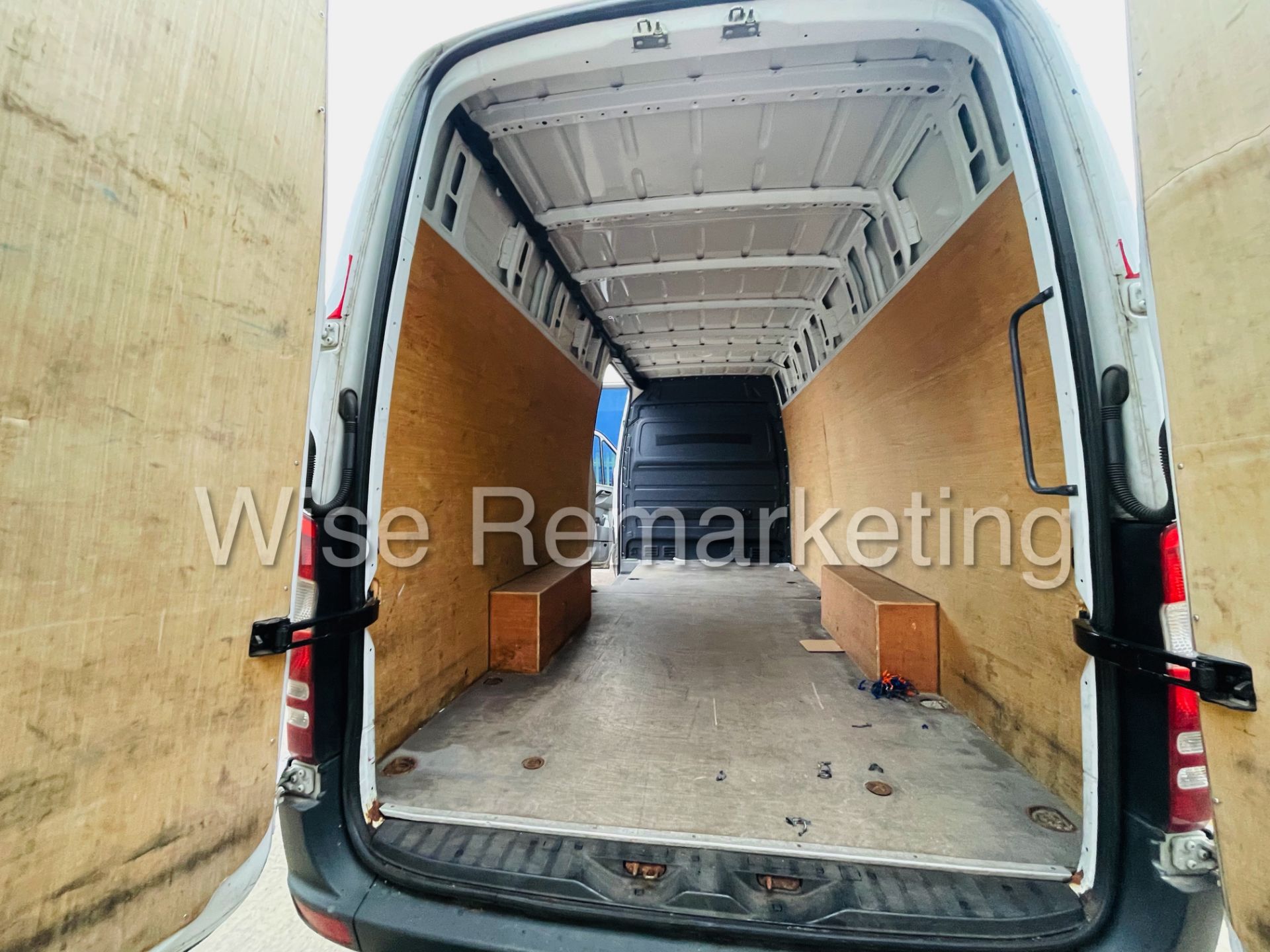 ON SALE - Mercedes-Benz Sprinter 313 Cdi *4.2 Meter LWB Hi-Roof* (2015) *3500 KG* (1 Owner) *NO VAT* - Image 22 of 35