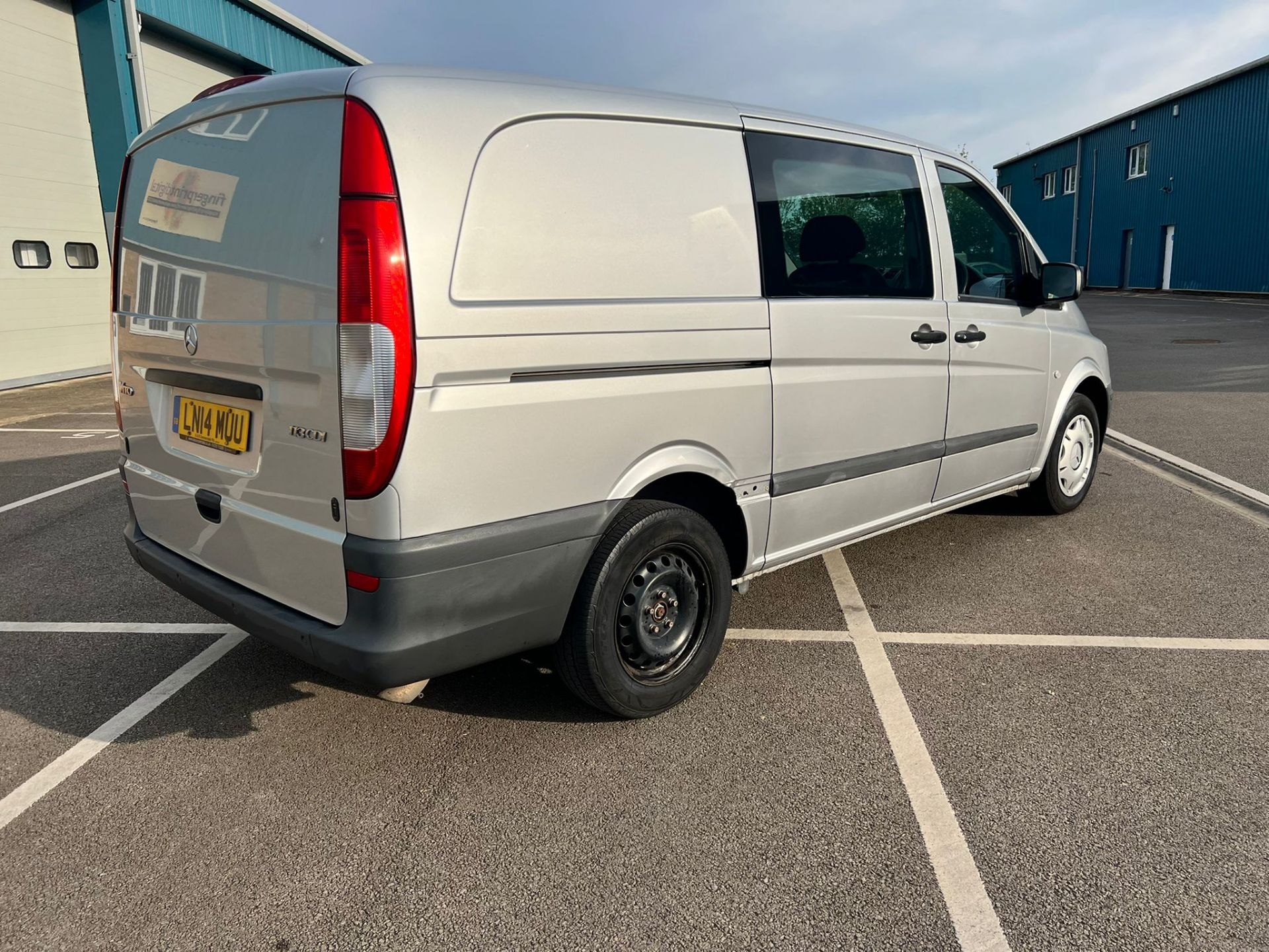 (RESERVE MET)Mercedes Vito 113 Dualiner/Crew Van - Air Con - 2014 14 REG -1 Owner From New - New mot - Image 8 of 24