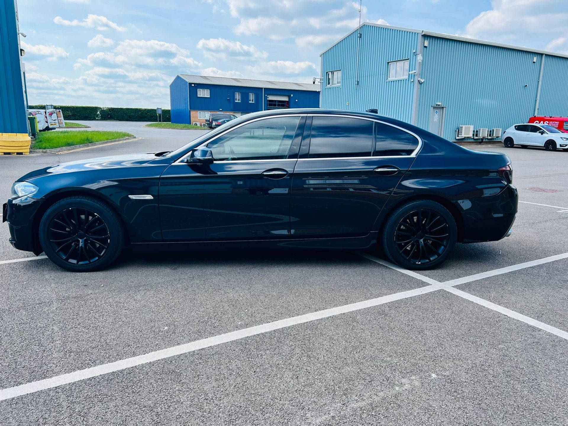 (Reserve Met) BMW 520d LUXURY EDTION STEP AUTO BLACK (190 BHP ) 2015 -15REG - SAT NAV -AIR CON - - Image 4 of 23