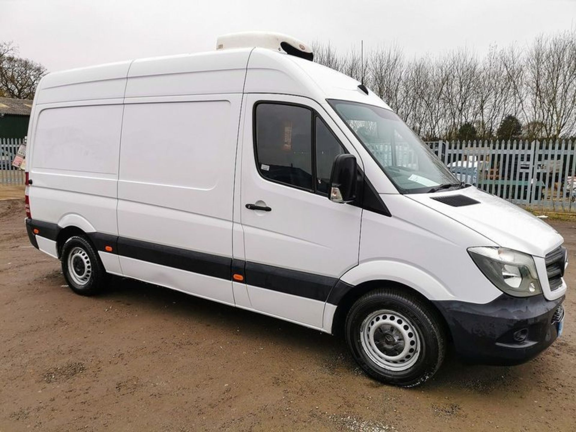 (RESERVE MET)Mercedes Benz Sprinter 313CDI (2015 Model) 2.1CDI MWB (L2H2) Fridge /Freezer van