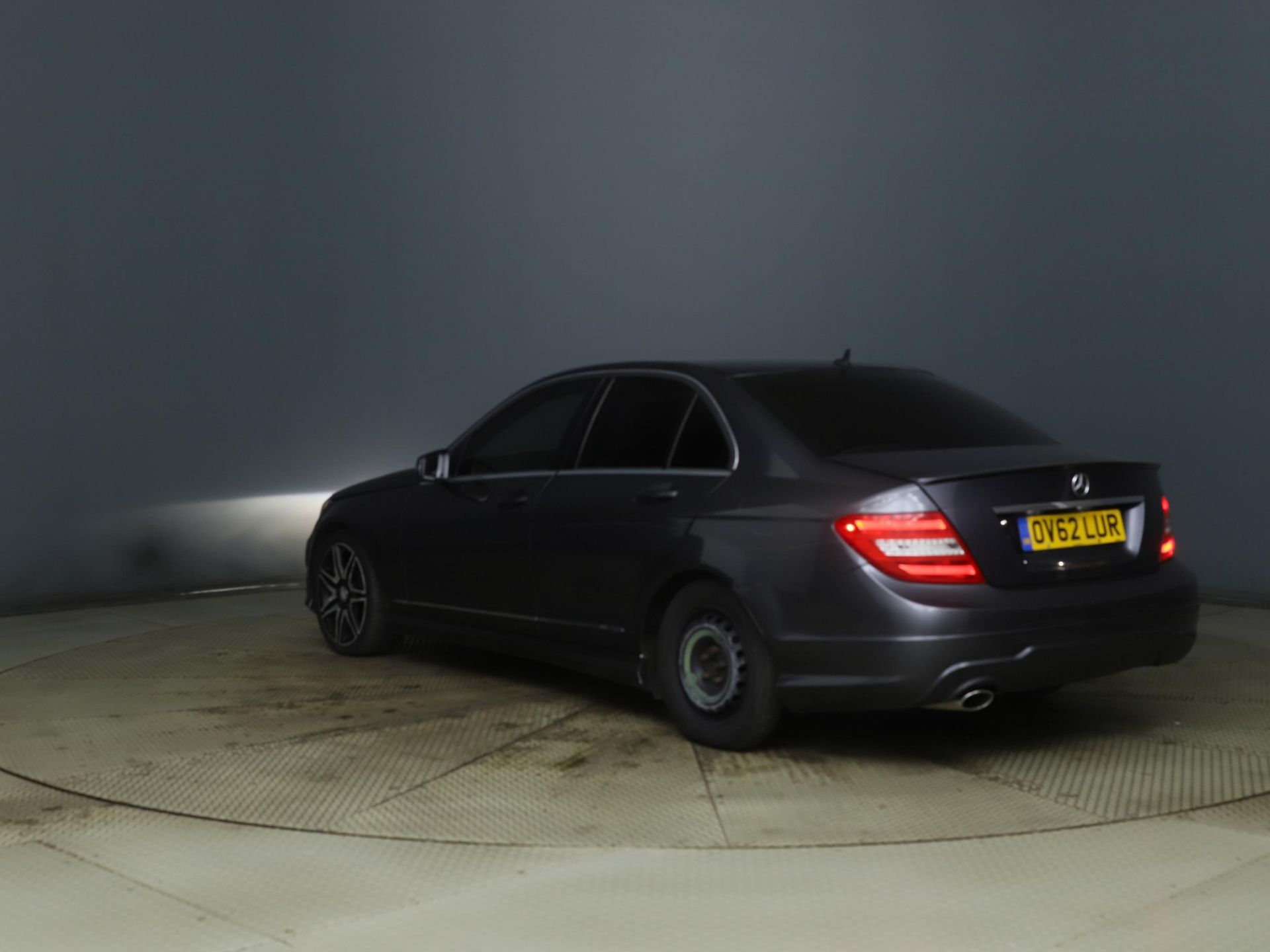 (Reserve Met) Mercedes C250 CDI AMG Sport Plus Edition - Auto - 2013 Model - Sat Nav - Air con - Image 3 of 10